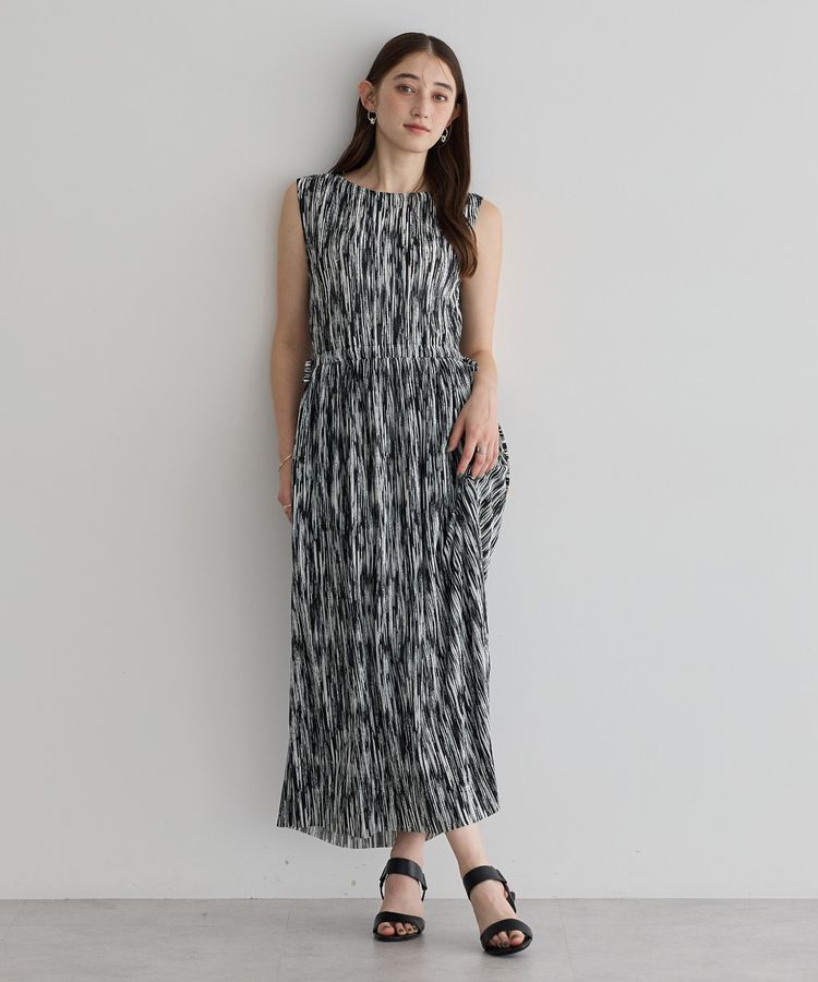 YECCA VECCA「ランダムアート柄プリーツワンピース」|ワンピース|