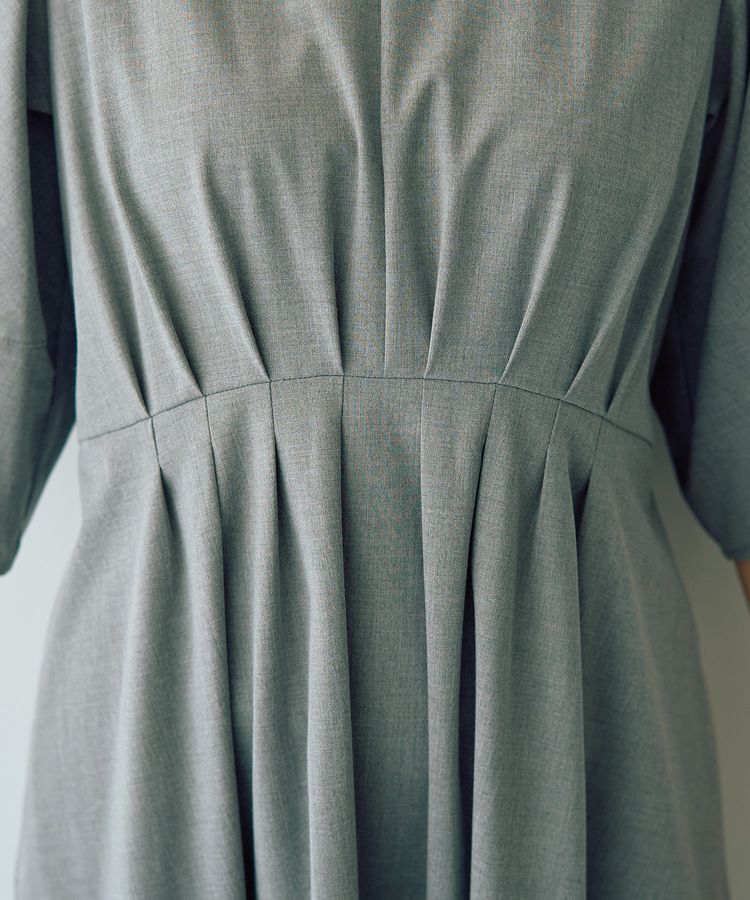 YECCA VECCA「【UVカット/接触冷感】ボリュームスリーブタックワンピース」|ワンピース|