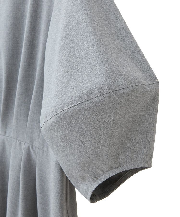 YECCA VECCA「【UVカット/接触冷感】ボリュームスリーブタックワンピース」|ワンピース|