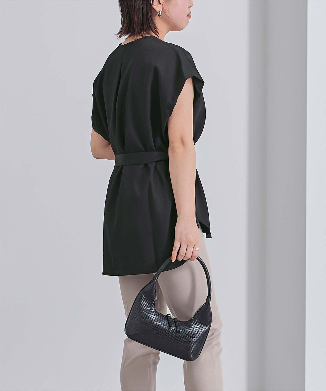 ur's「フレンチスリーブショルダータックノーカラーブラウス」|シャツ・ブラウス|