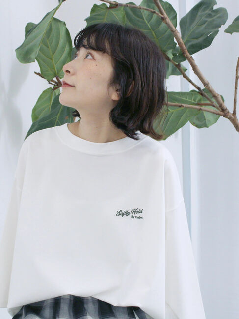 Samansa Mos2 blue「ポンチロゴ刺繍プルオーバー」|Tシャツ・カットソー|オフホワイト