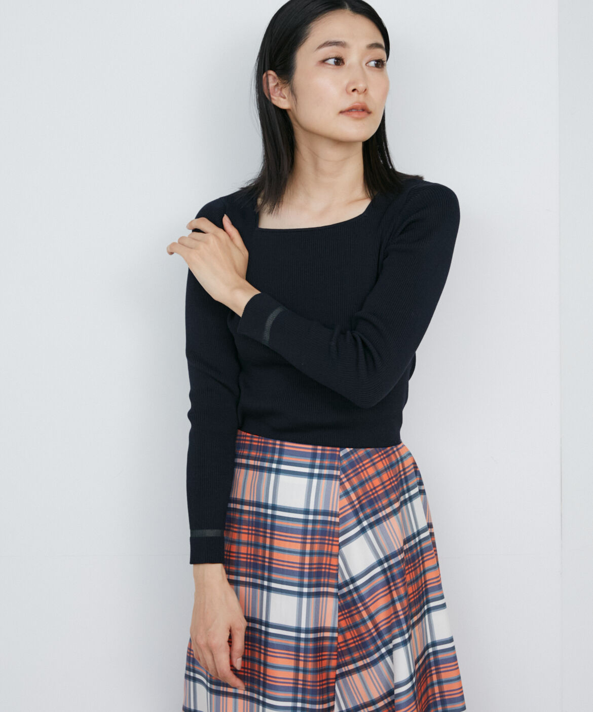 INED「スクエアネックリブニット」|ニット・セーター|