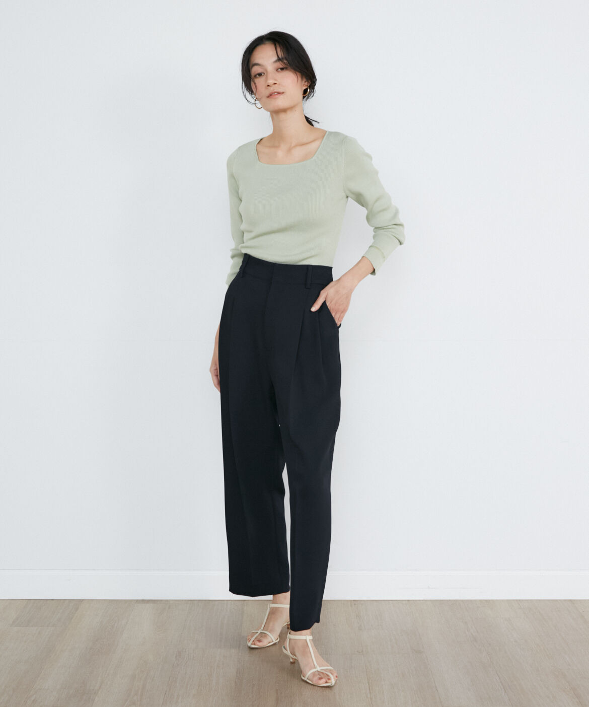 INED「スクエアネックリブニット」|ニット・セーター|