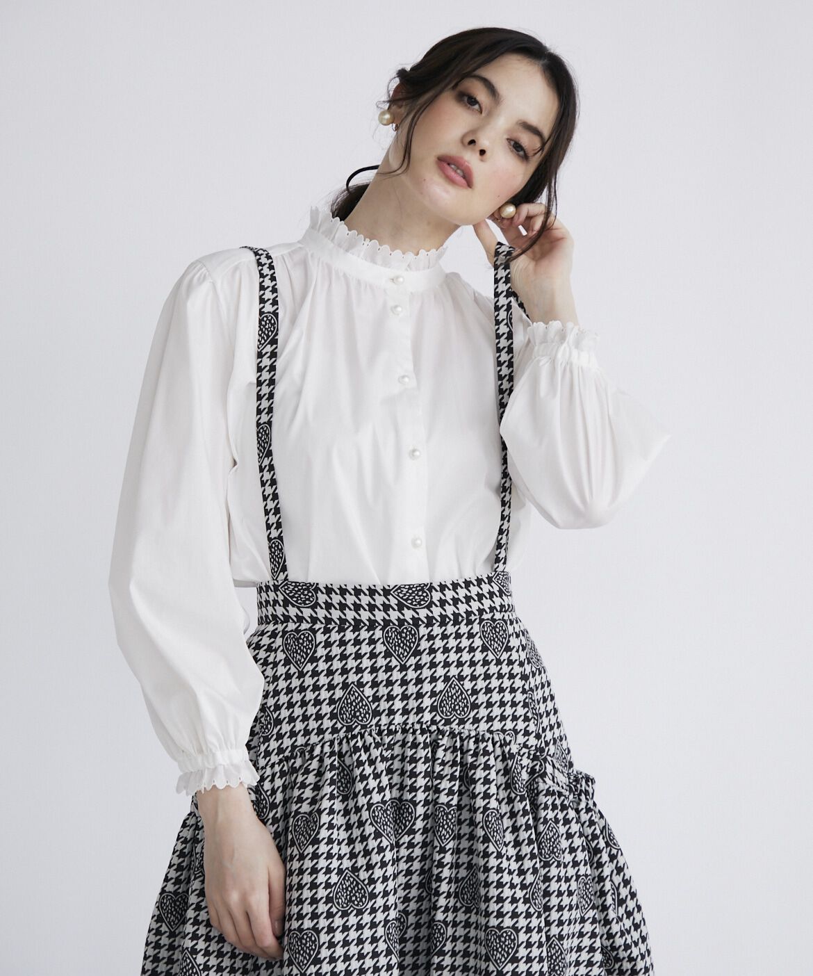 Maglie le cassetto「《大きいサイズ》スタンドフリルボリュームブラウス」|シャツ・ブラウス|