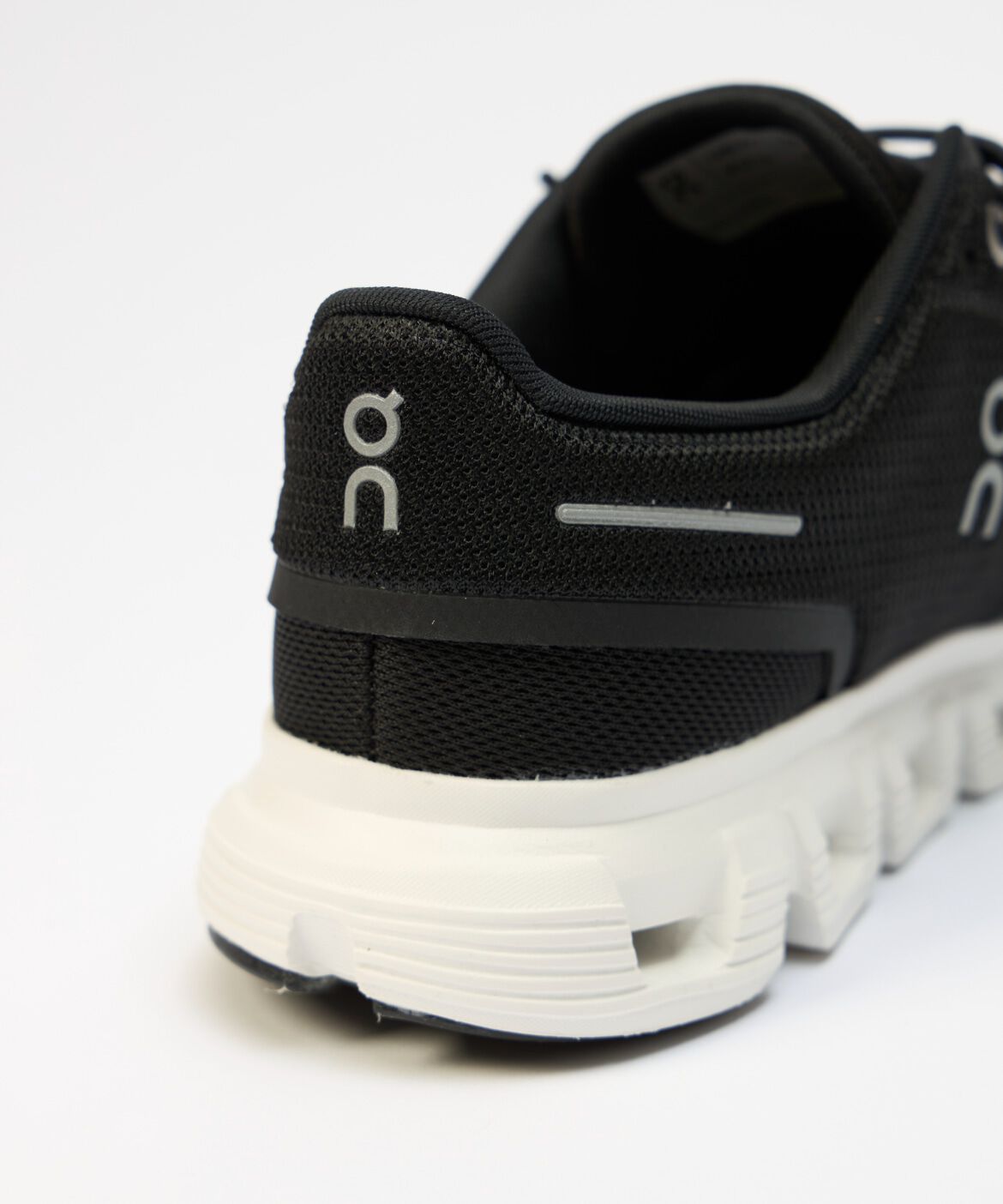 DAY by DAY it&rsquo;s international「Cloud 6 スニーカー《On》」|スニーカー|