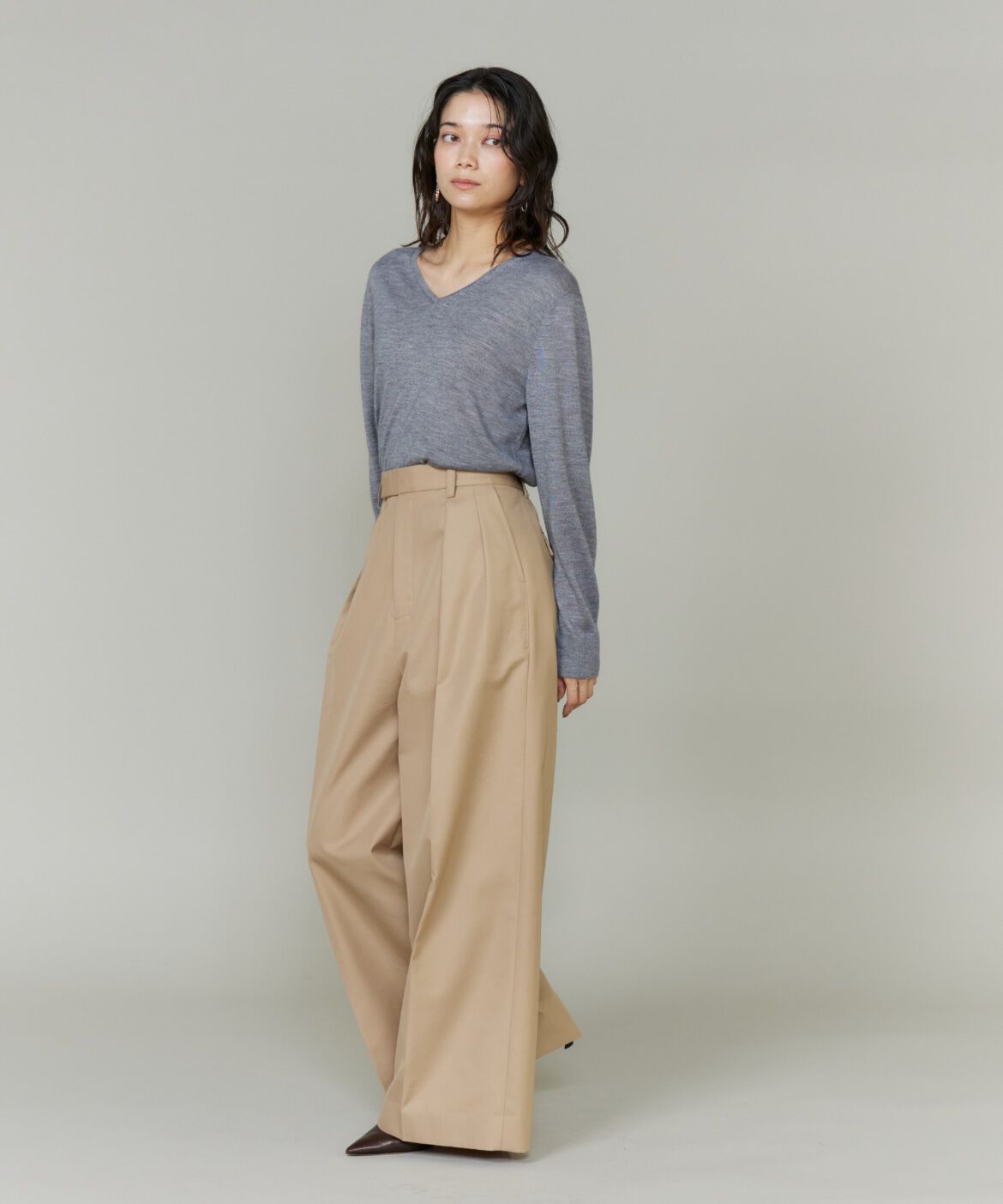 INED「《CONTESSA》シルクカシミヤVネックニット」|ニット・セーター|