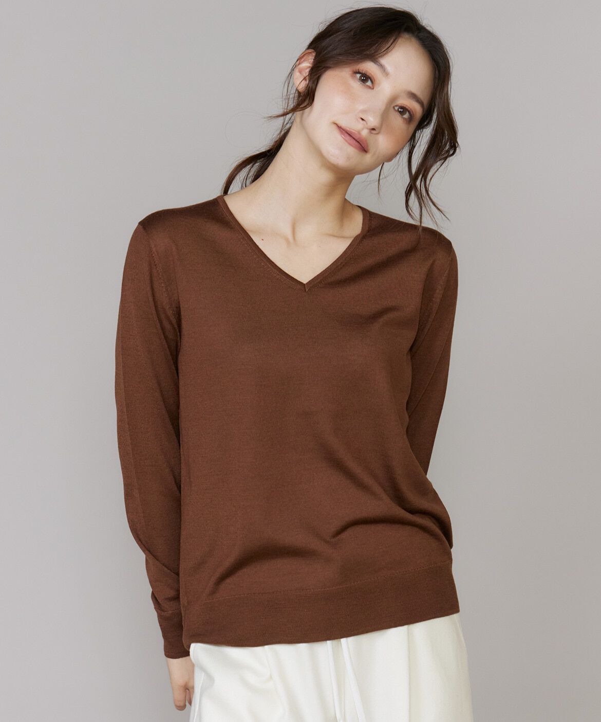 INED「《CONTESSA》シルクカシミヤVネックニット」|ニット・セーター|ブラウン