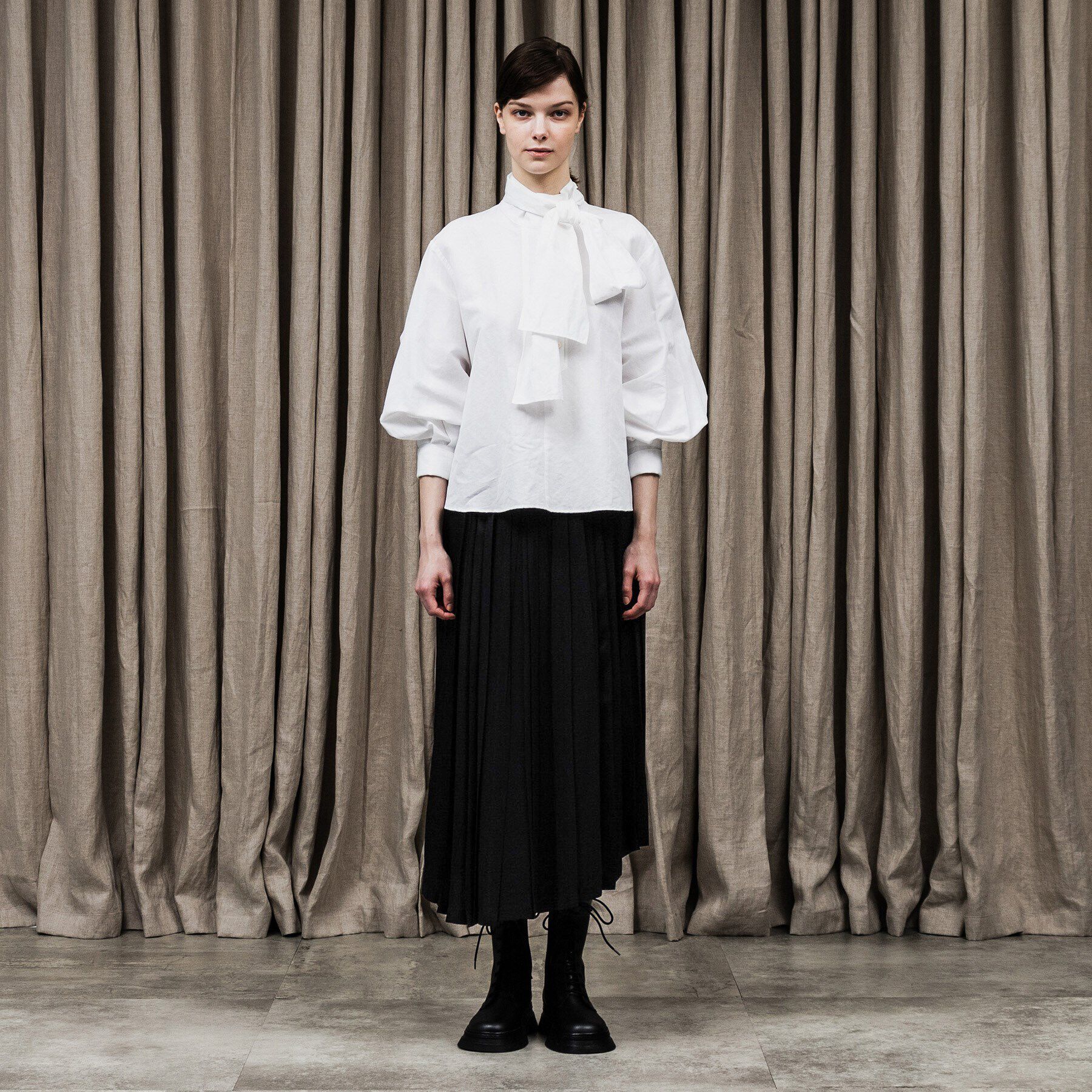 UNTITLED「バックサテンジョーゼット スカート」|スカート|