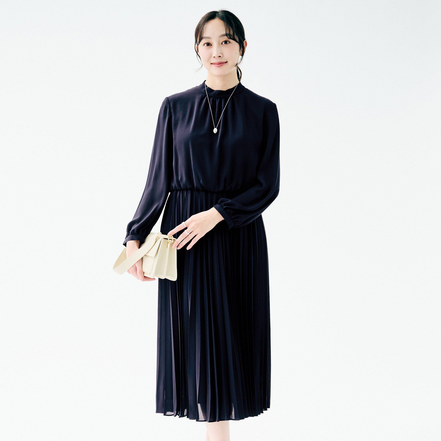 UNTITLED「ボウタイ プリーツワンピース」|ワンピース|