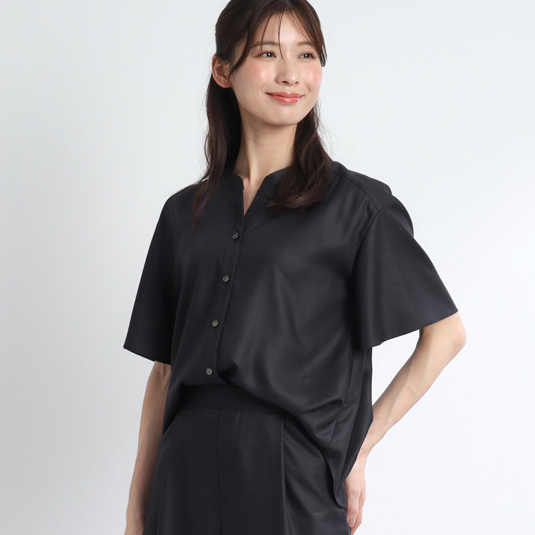 Reflect「【SALE／接触冷感／マシンウォッシュ可／セットアップ可能】リラクシーフレアスリーブブラウス」|シャツ・ブラウス|