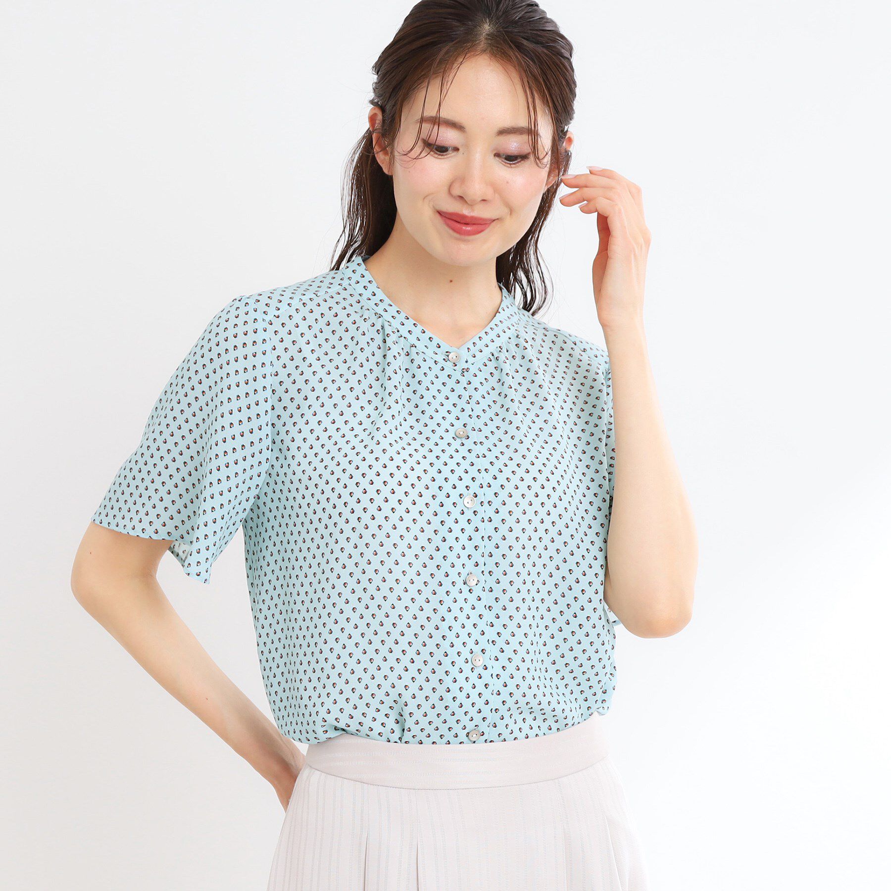 Reflect「【マシンウォッシュ可】五分袖コツキプリントブラウス」|シャツ・ブラウス|ブルー(191)