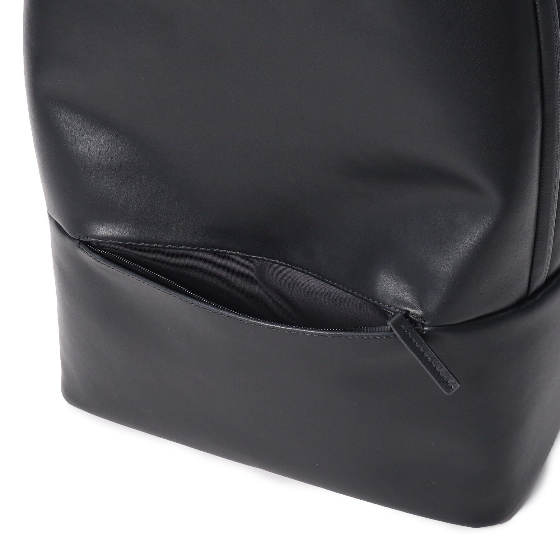 DRESSTERIOR「リサイクルレザーバックパック」|リュック|