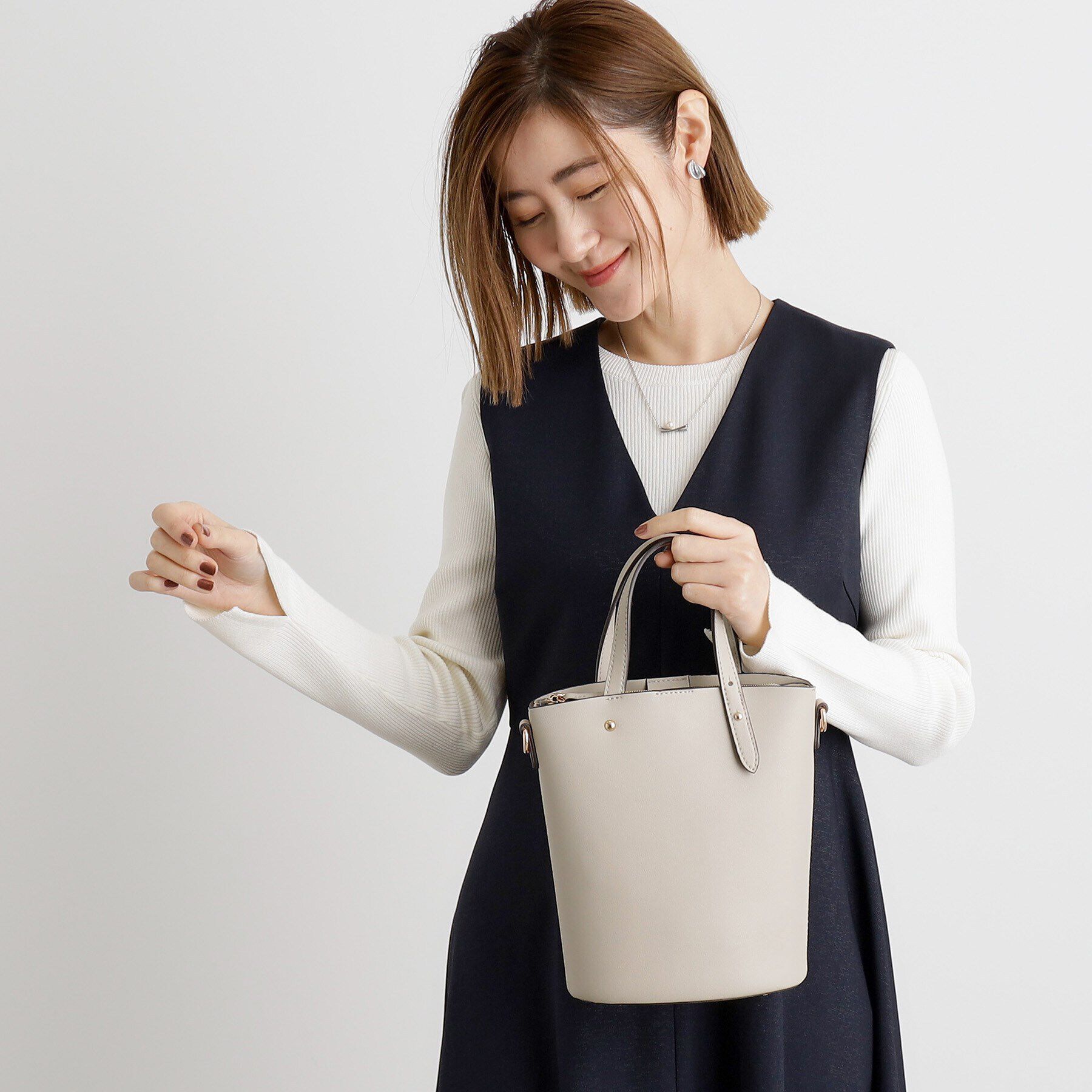 grove「アシメハンドルバケツ2WAYトート【入卒対応可】」|ショルダー・メッセンジャー|