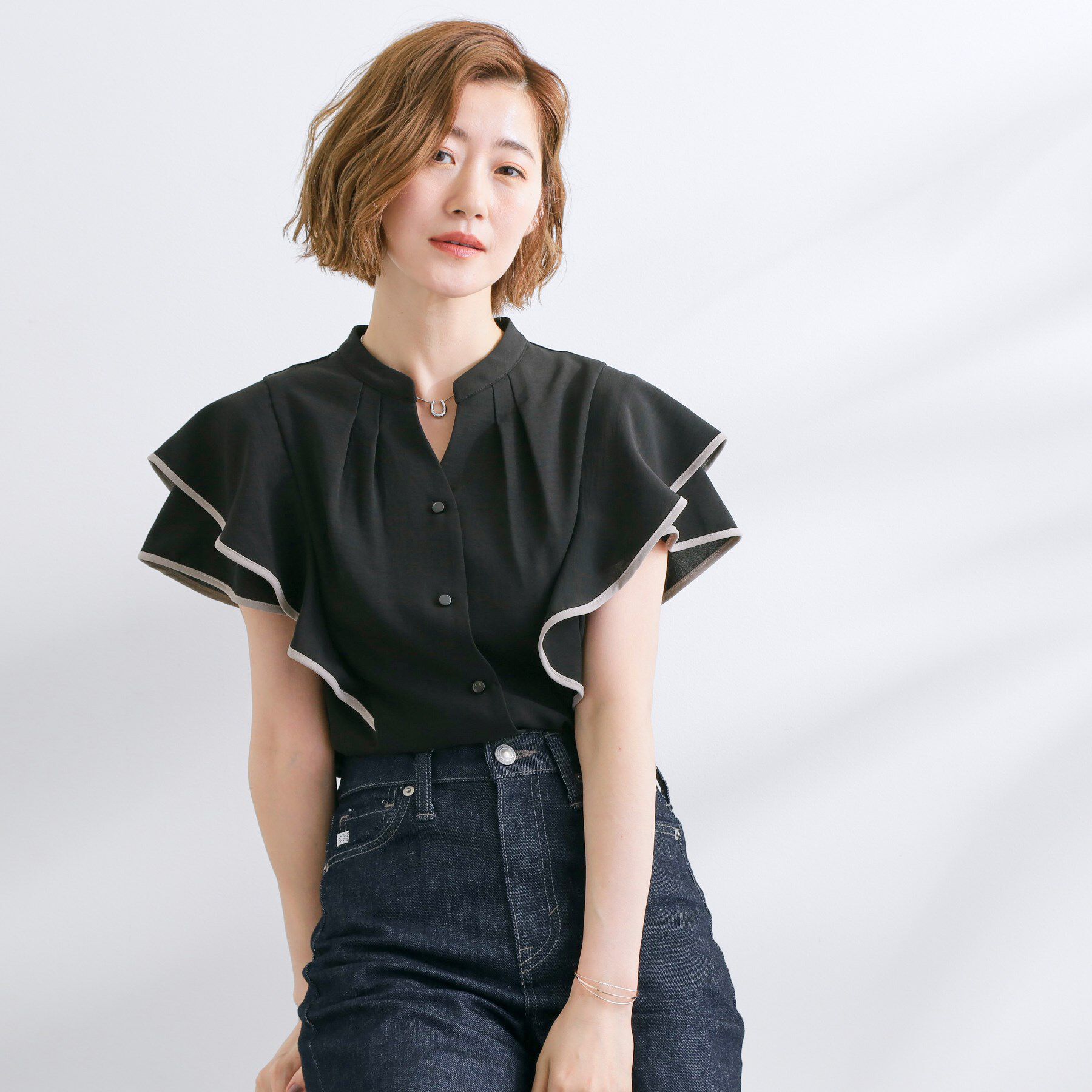 grove「【さらりと着られる】多機能フリルブラウス」|シャツ・ブラウス|ブラック(519)