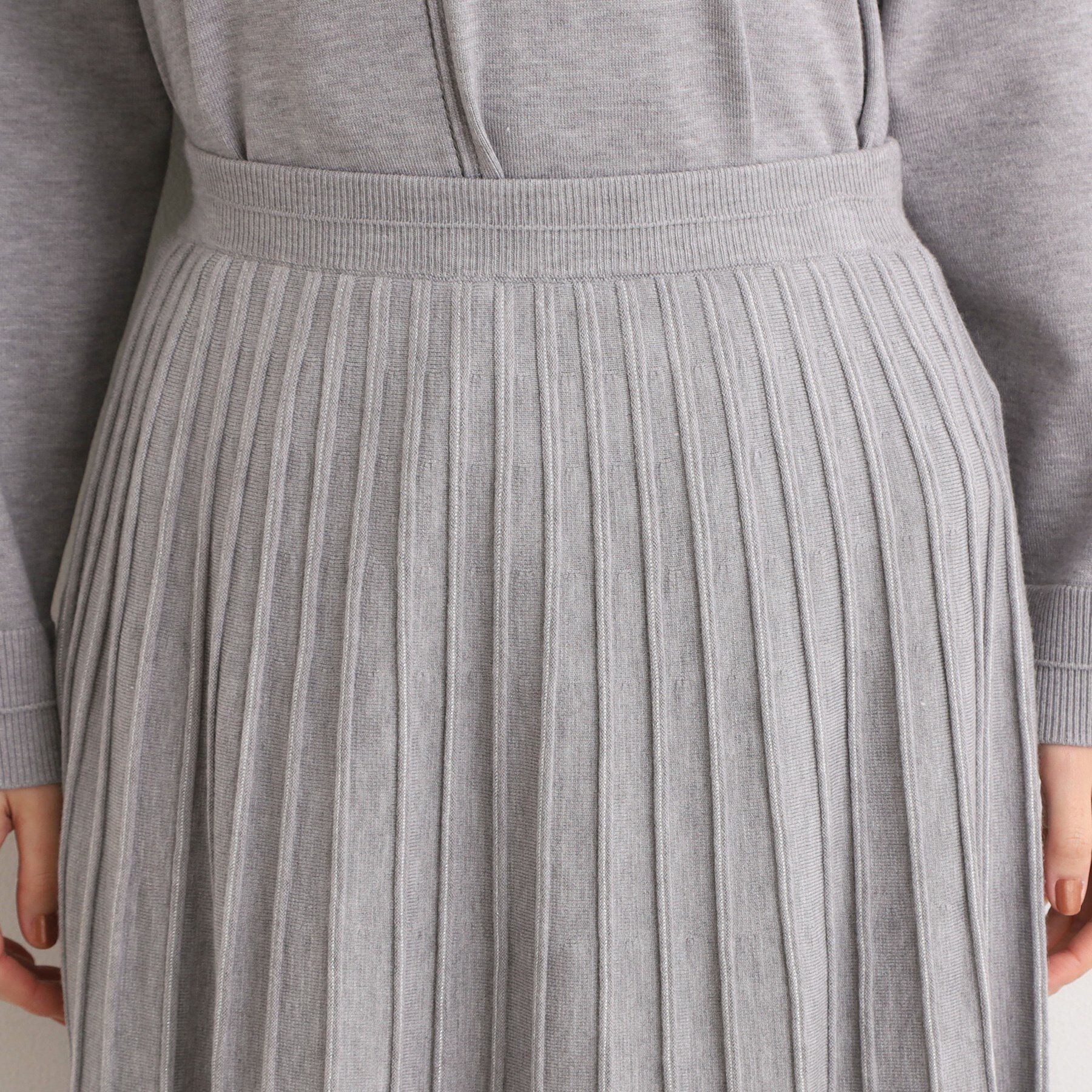 grove「【SETUP可能】冬から春まで軽やかに　ラメラインニットプリーツスカート」|スカート|
