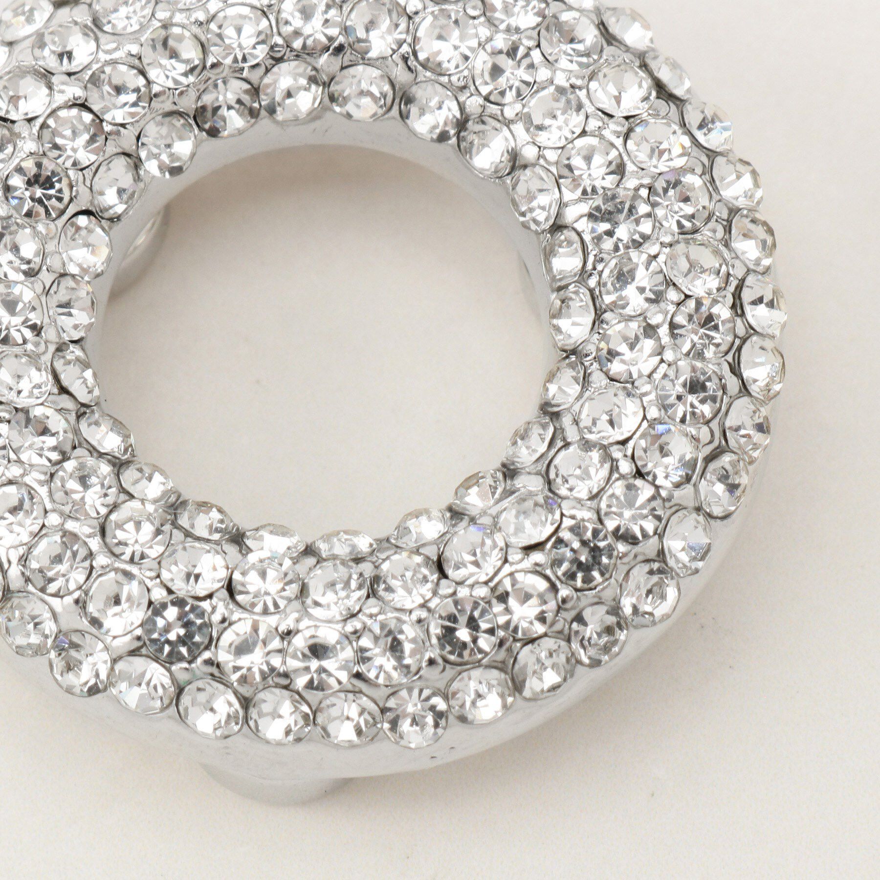 grove「マグネットビジューラウンドブローチ」|ブローチ・コサージュ|