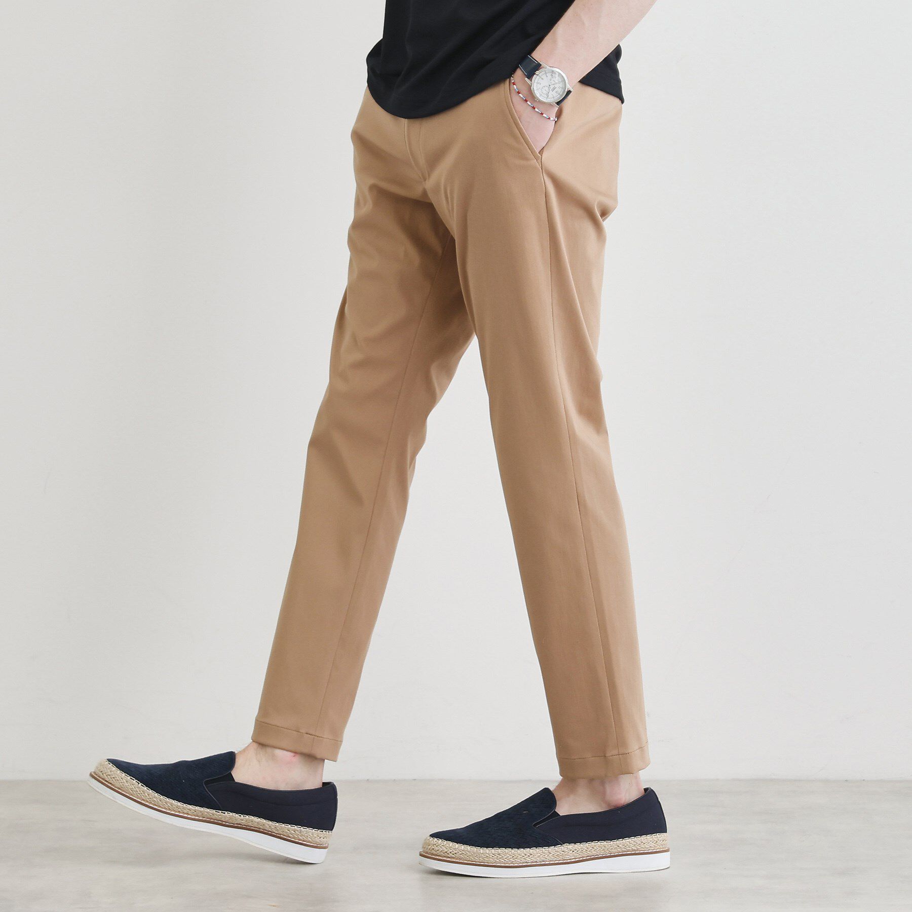 TAKEO KIKUCHI「【LIMITED】ワンダーシェイプ 360&deg;ストレッチ テーパードスキニーチノパンツ」|その他|ベージュ(052)