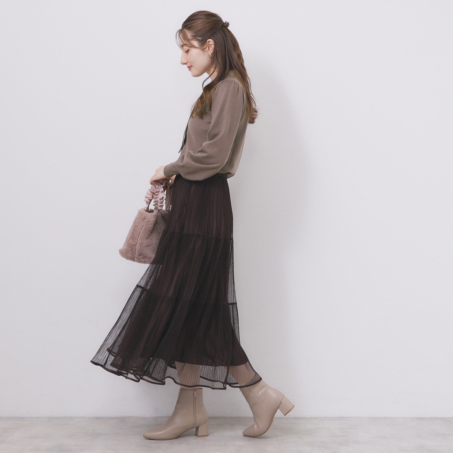 index「ゴールドパーツ付きボウタイニット【洗濯機OK】《10col/XS～LL》」|ニット・セーター|