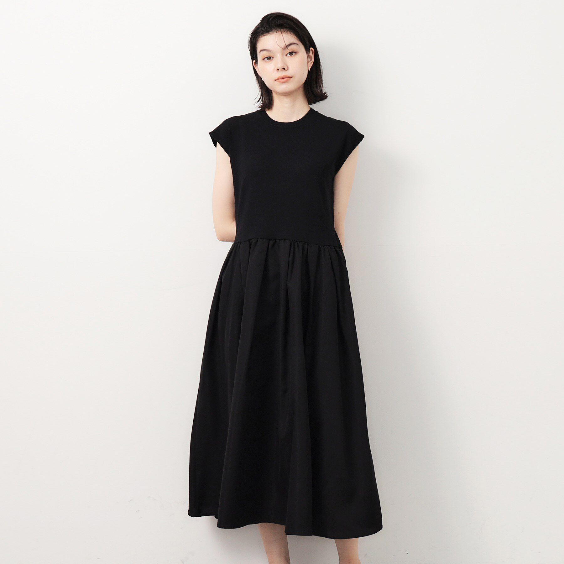 OPAQUE.CLIP「フレンチスリーブニットドッキングワンピース【洗濯機洗い可】」|ワンピース|ブラック(019)