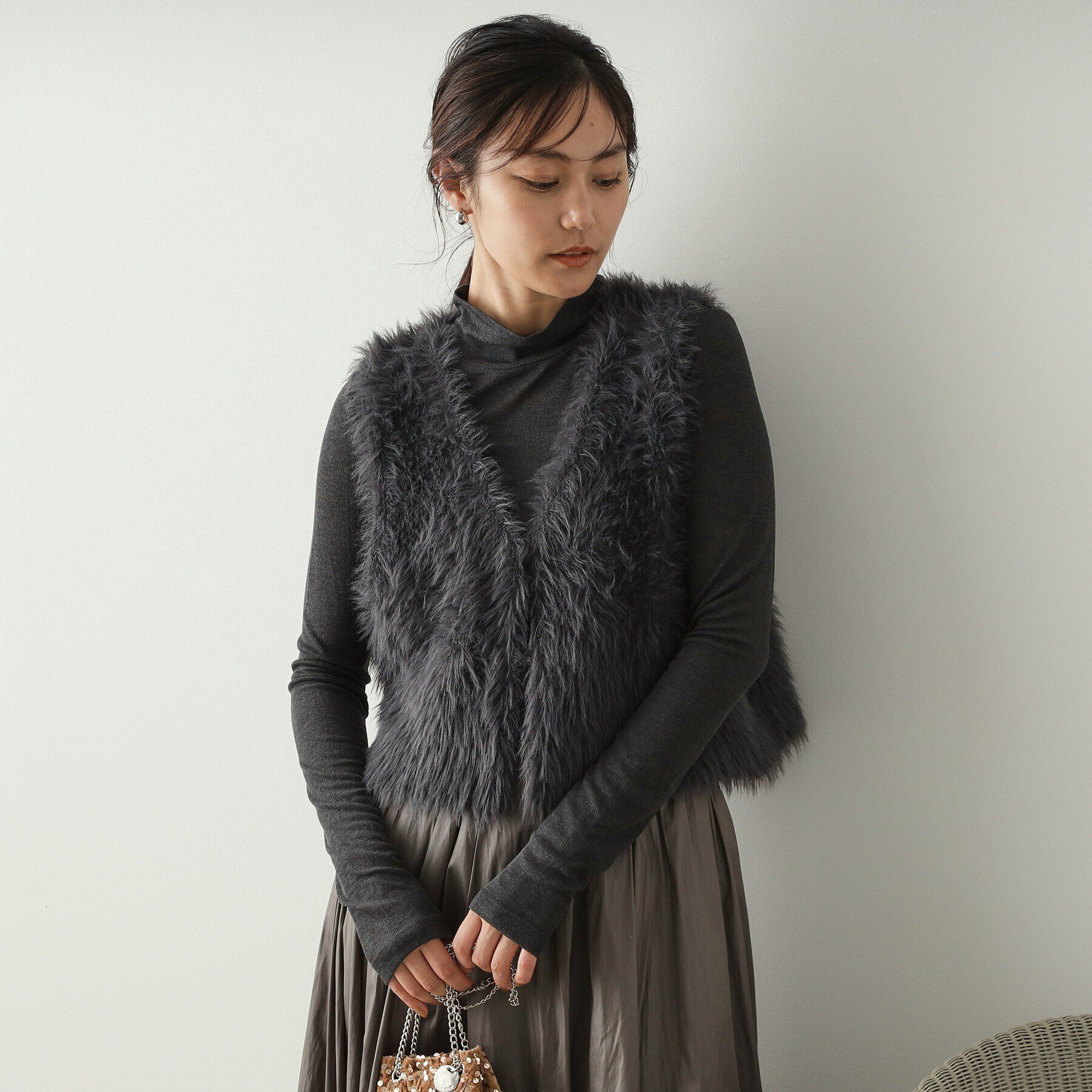 OPAQUE.CLIP「シャギーニット ショートベスト【洗濯機洗い可】」|ベスト・ジレ|チャコールグレー(0