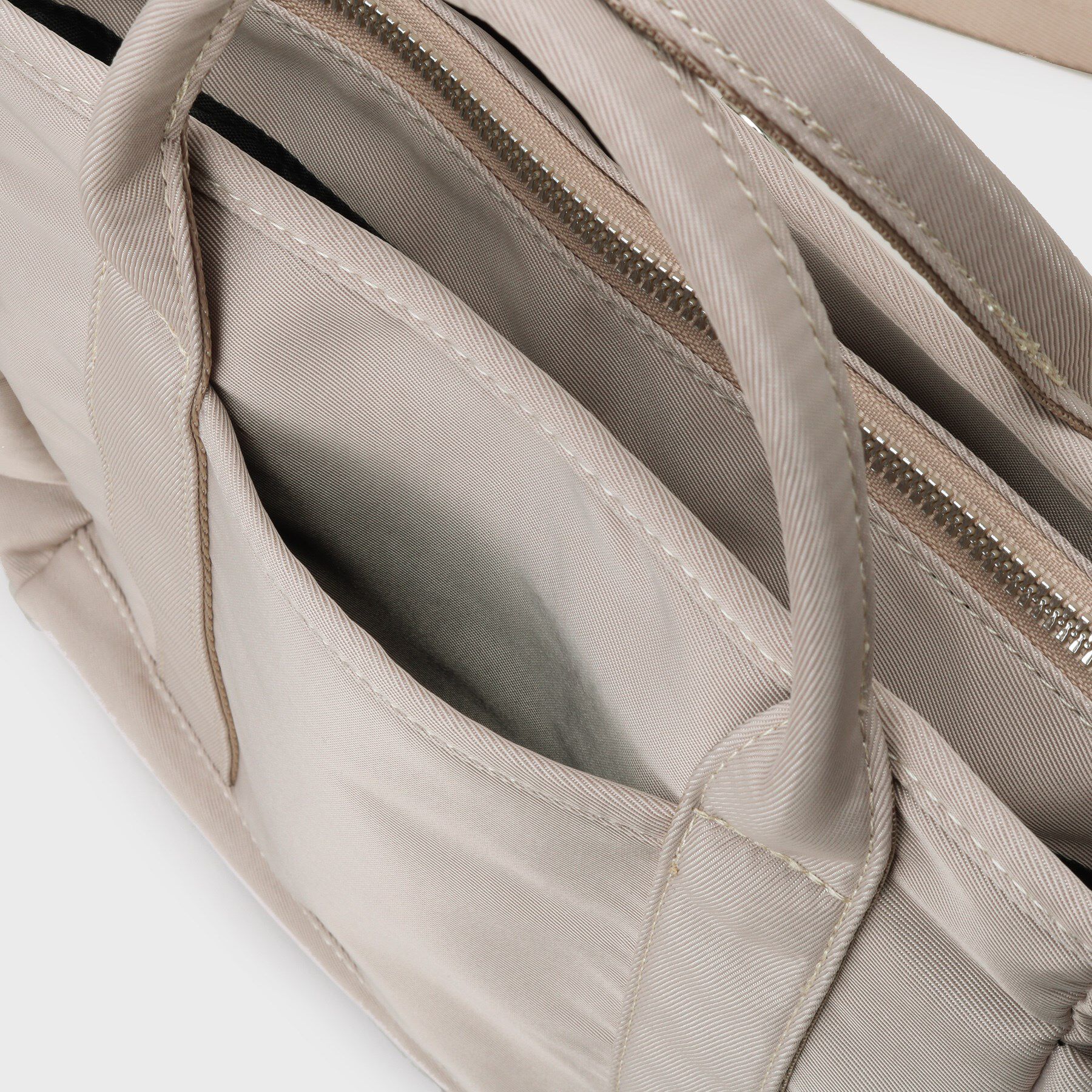 OPAQUE.CLIP「【軽量／撥水加工／2WAY】マルチポケットミドルトートバッグ」|トートバッグ|