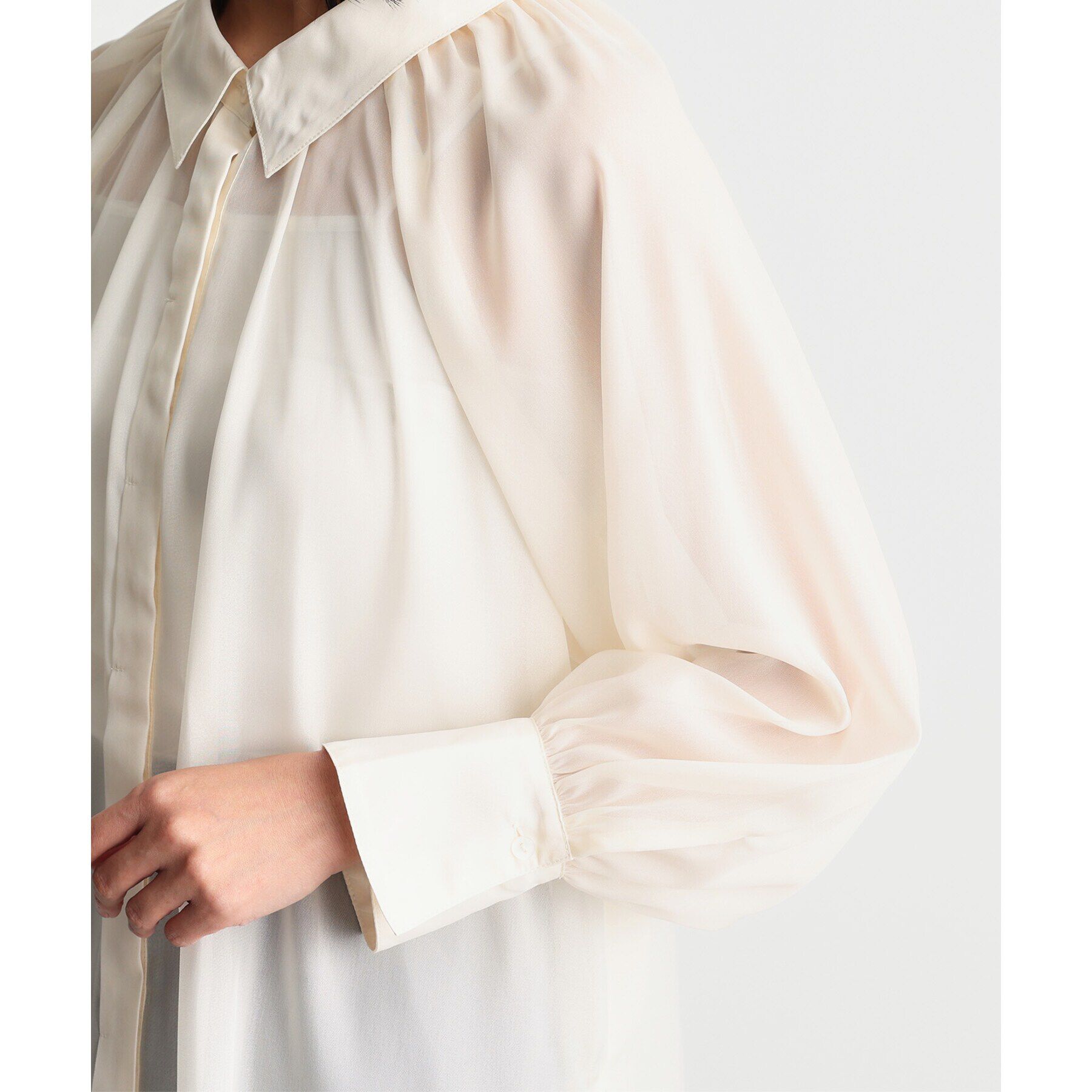 THE SHOP TK「【ONOFF活躍/セレモニー/通勤】タイ付きラメジョーゼットシャツ/洗える」|シャツ・ブラウス|