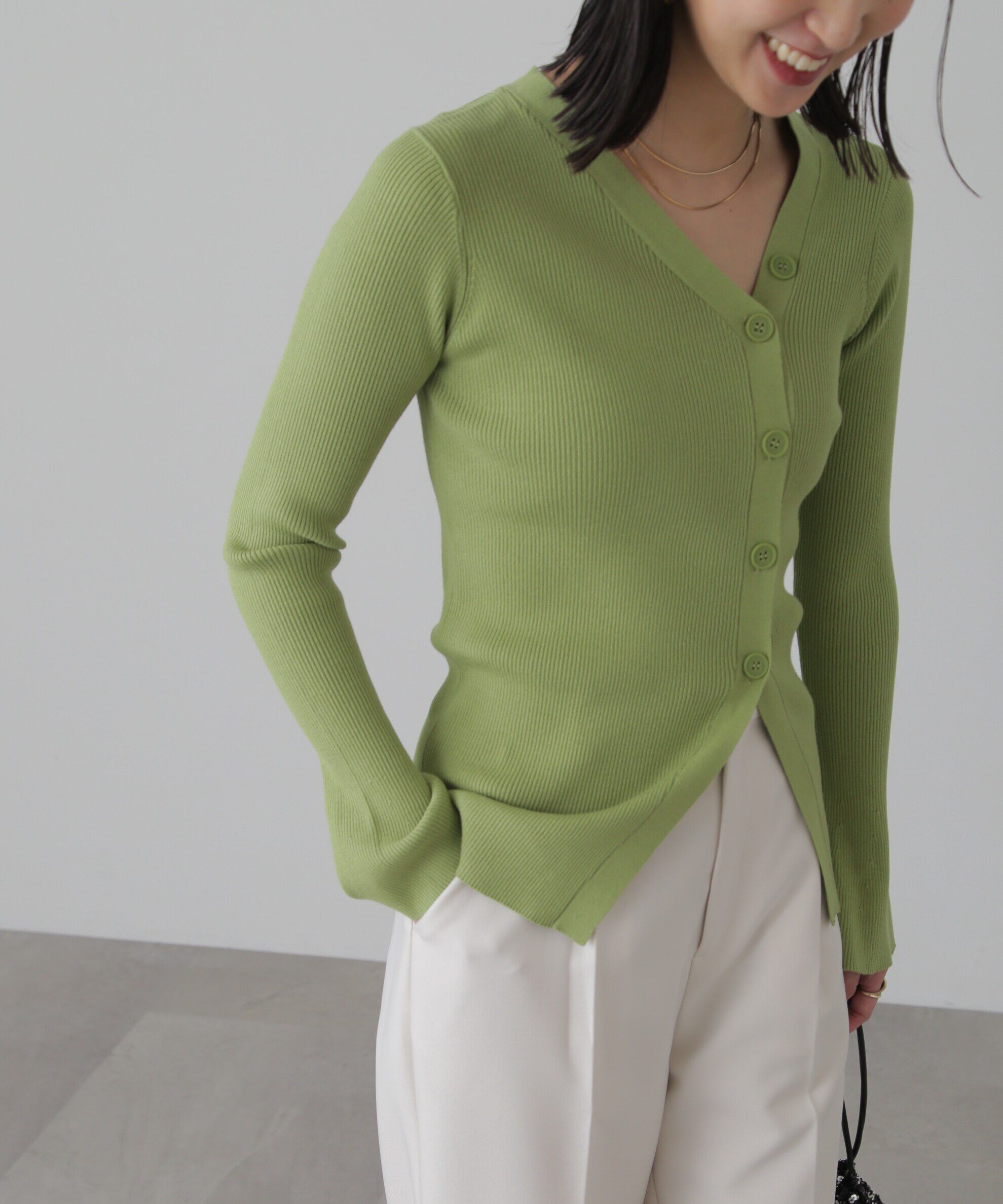  「アシンメトリーボタンディテールリブニット」|ニット・セーター|ライトグリー