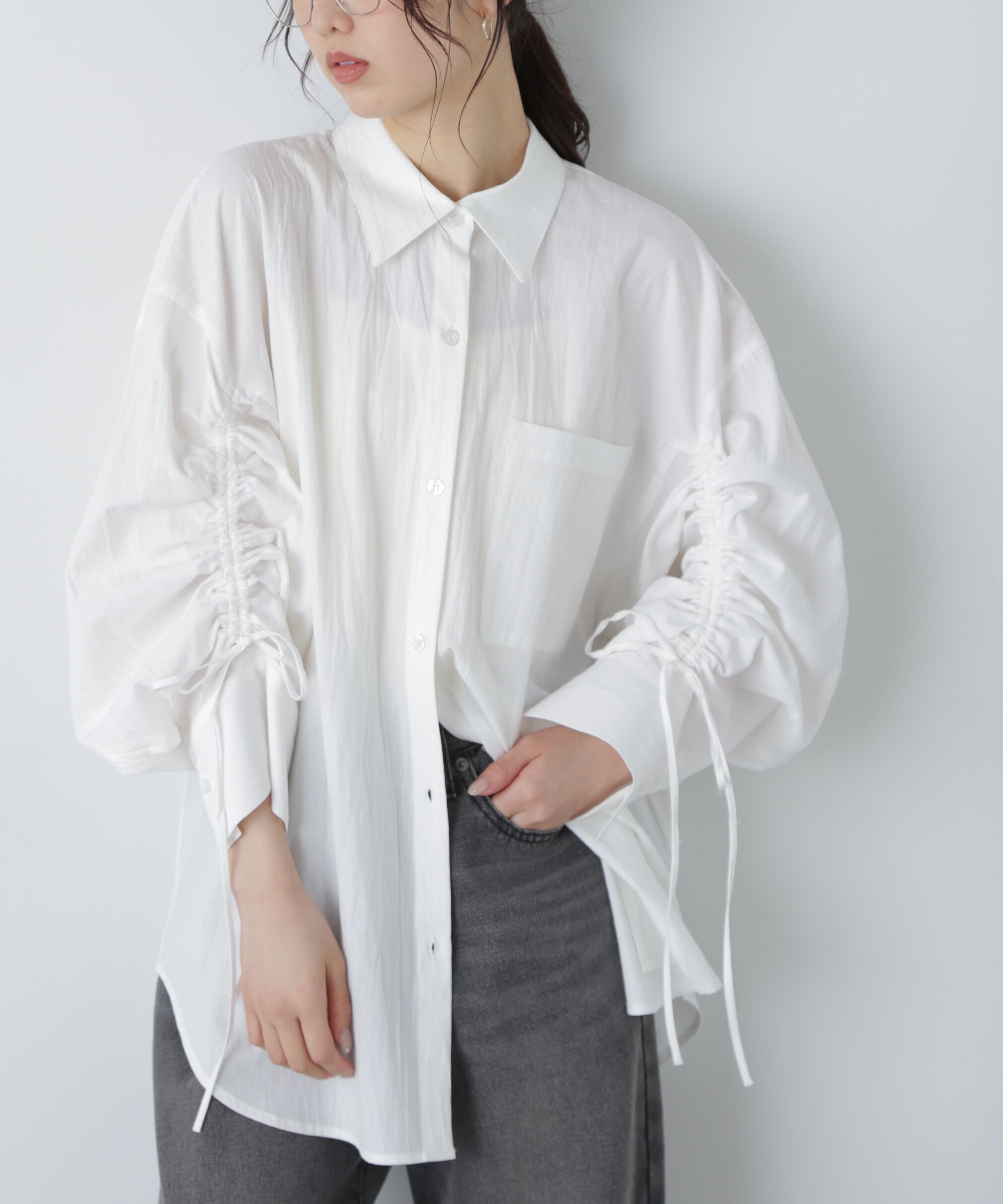  「袖シャーリングオーバーシャツ」|シャツ・ブラウス|ホワイト