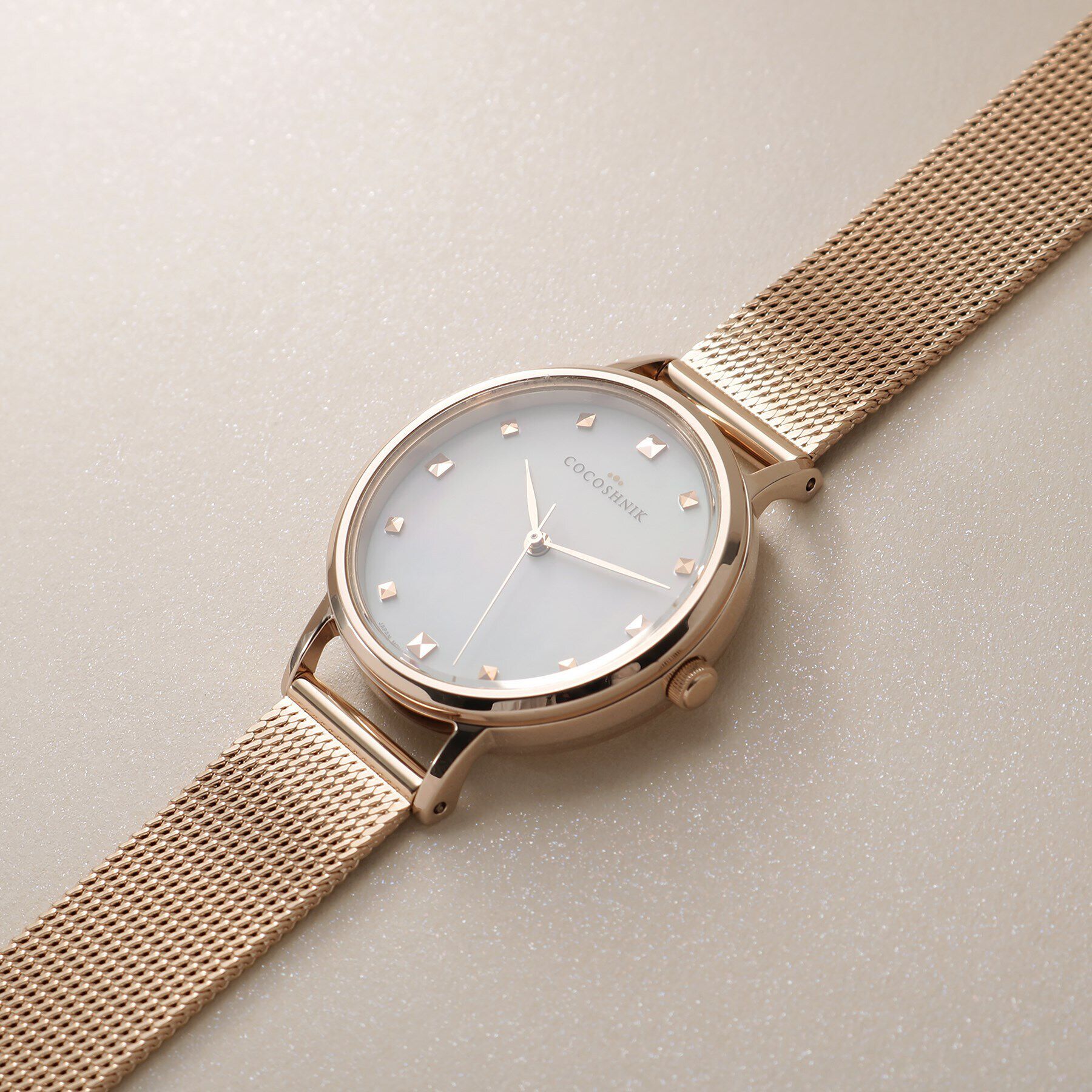 COCOSHNIK「RGラウンドメッシュベルト ウォッチ（白蝶貝）」|腕時計|