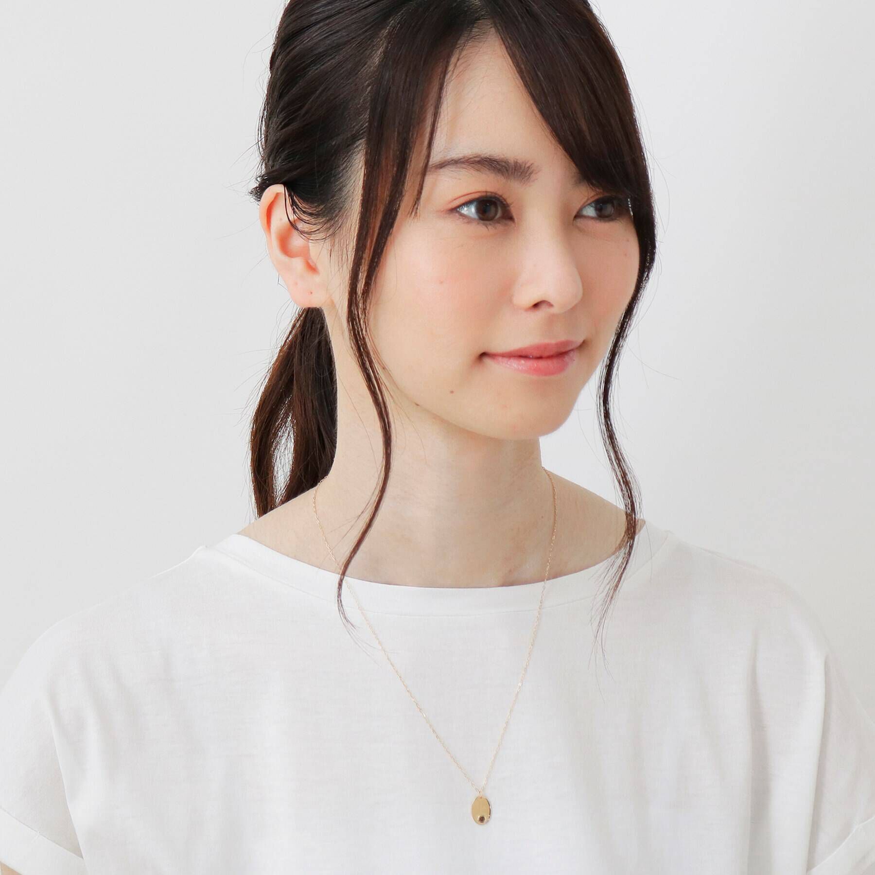 COCOSHNIK「カラーストーン（スモーキークォーツ）オーバルプレート　ネックレス」|ネックレス|