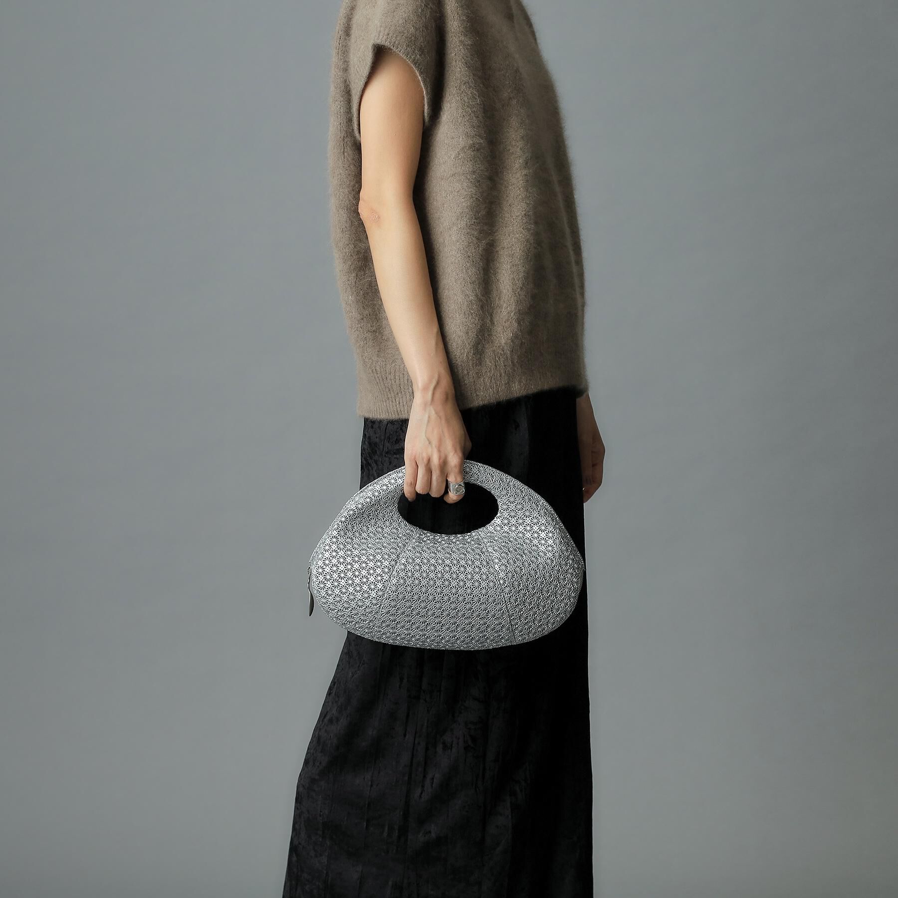 HIROKO HAYASHI「GIRASOLE（ジラソーレ）クロワッサンバッグL」|ハンドバッグ|