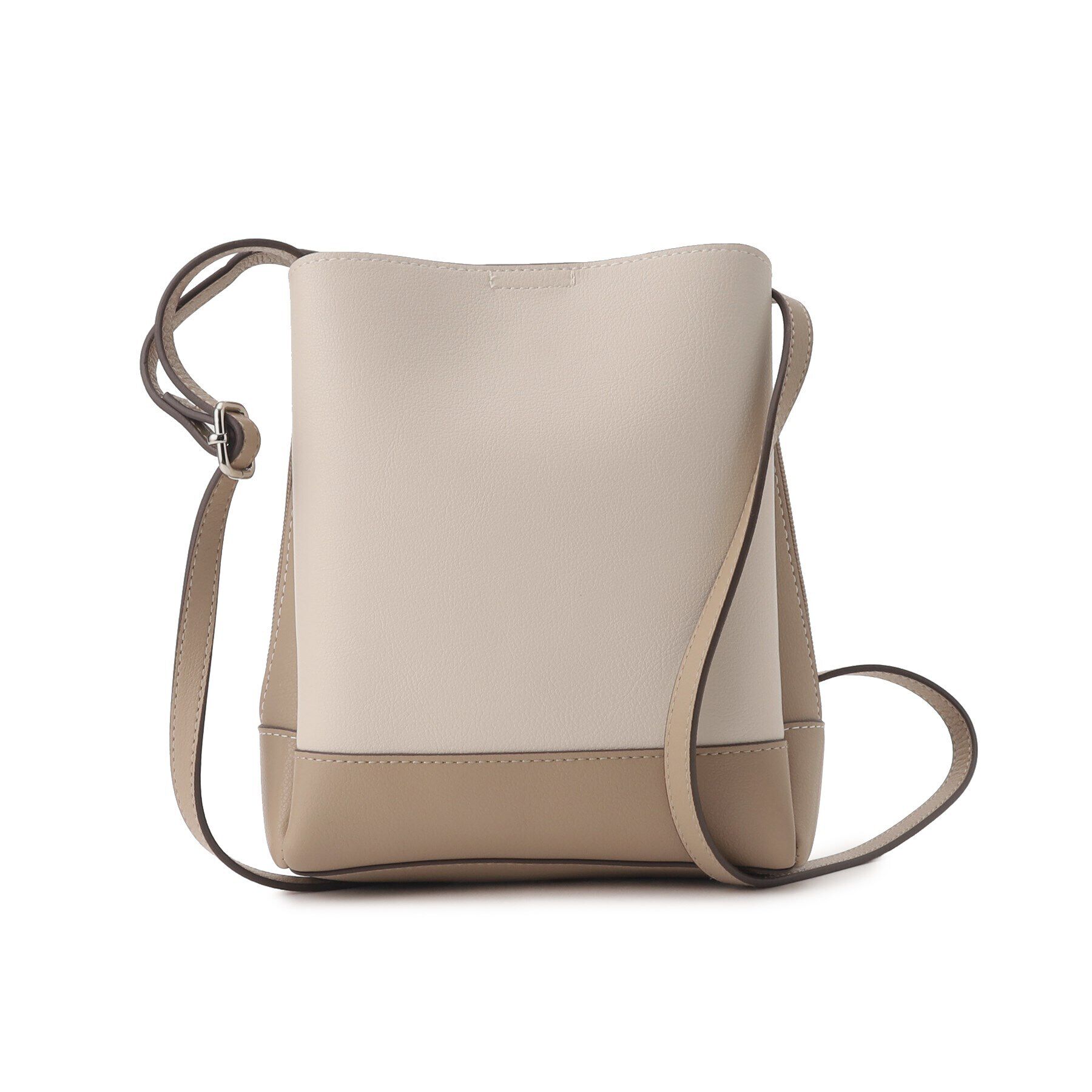 SHOO･LA･RUE「【軽量/大人カジュアル】 ふわっと軽い三層ショルダーバッグ」|ショルダー・メッセンジャー|