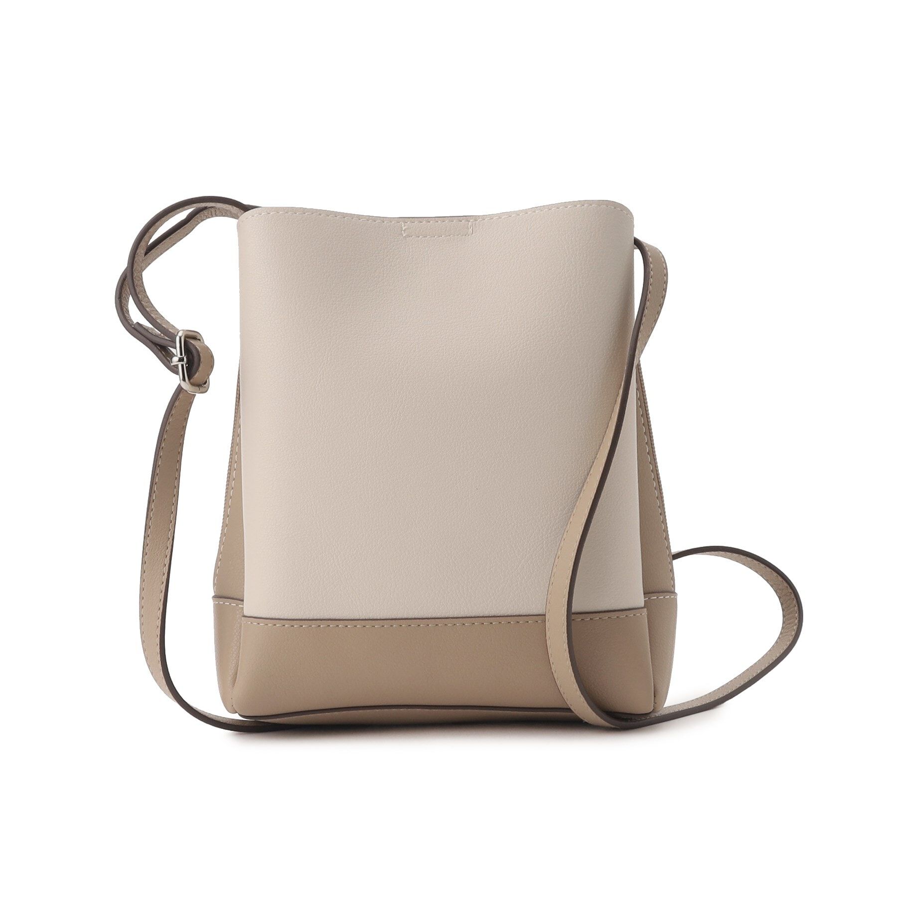 SHOO･LA･RUE「【軽量/大人カジュアル】 ふわっと軽い三層ショルダーバッグ」|ショルダー・メッセンジャー|ﾍﾞｰｼﾞｭ(552)