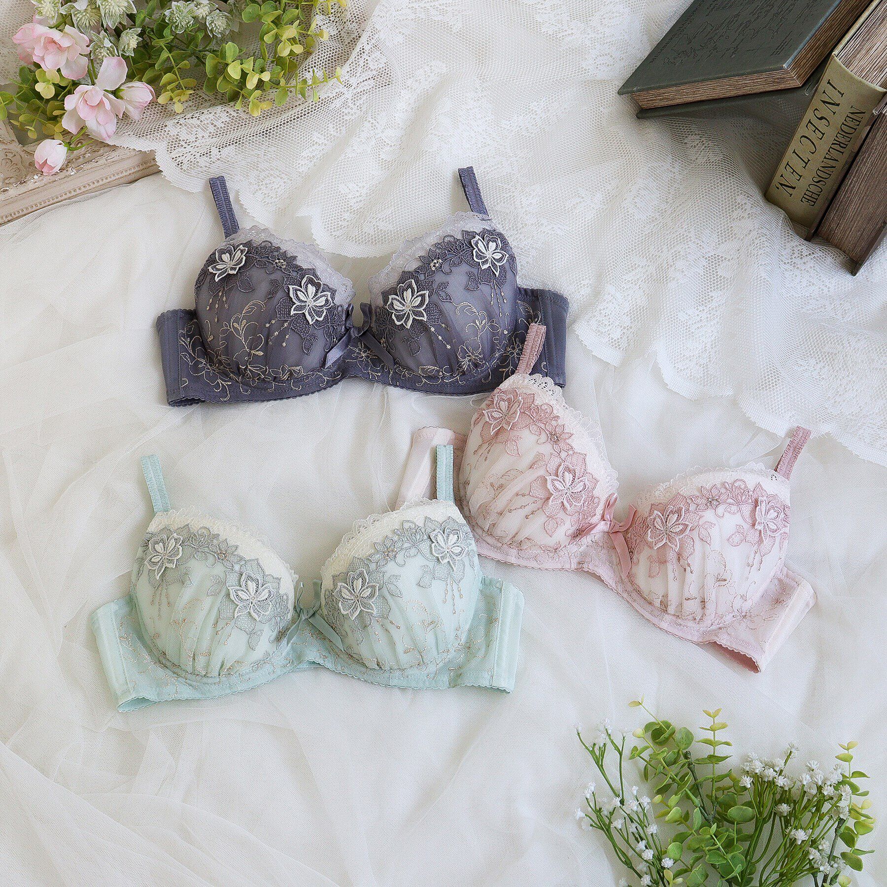 Risa Magli「マデリン ブラジャー（E-F）＜サイドシェイプ＞」|インナー|