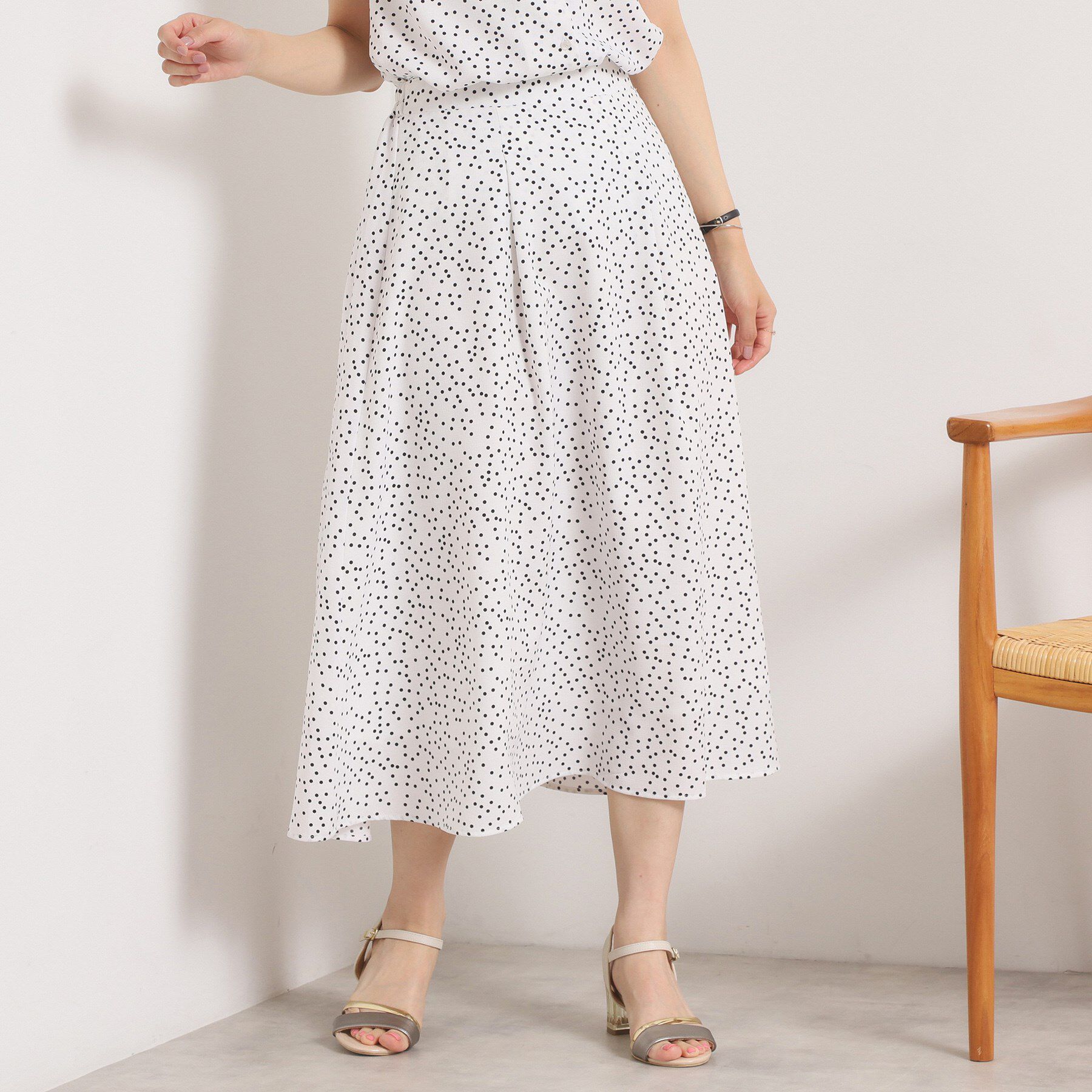 ITS&rsquo;DEMO「【UVカット／速乾／冷感／洗濯機OK／洗濯後しわになりにくい】麻調ストレッチタックスカート＜ラク服シ」|スカート|