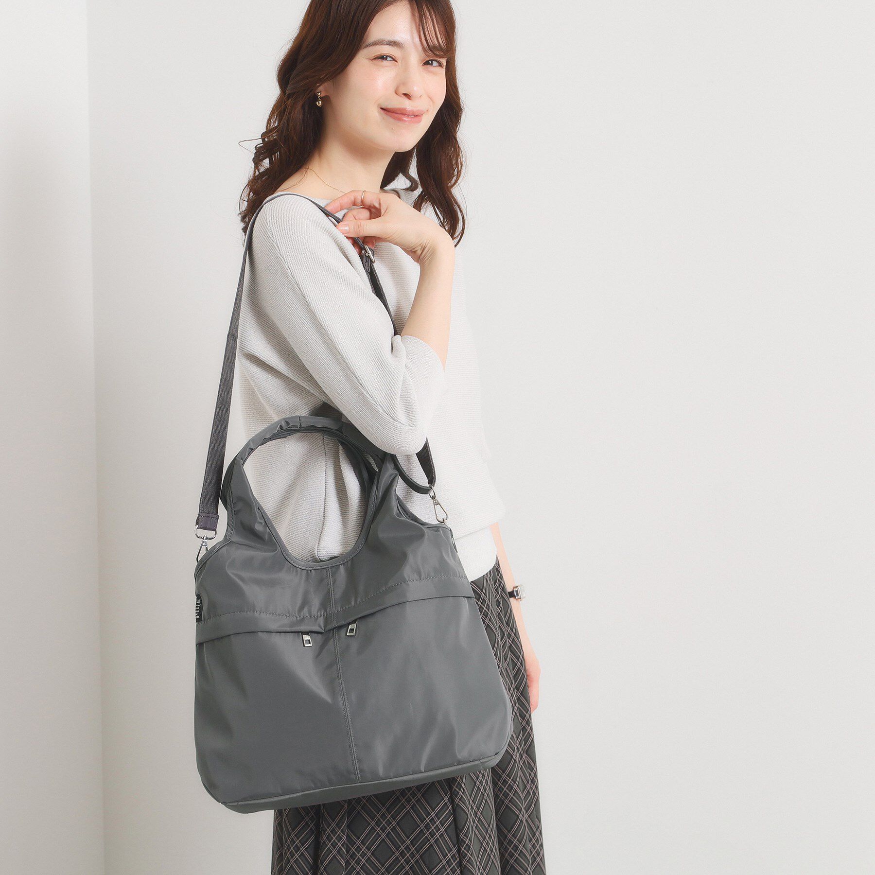 ITS&rsquo;DEMO「【10ポケット】高密度2WAYバルーントート」|トートバッグ|