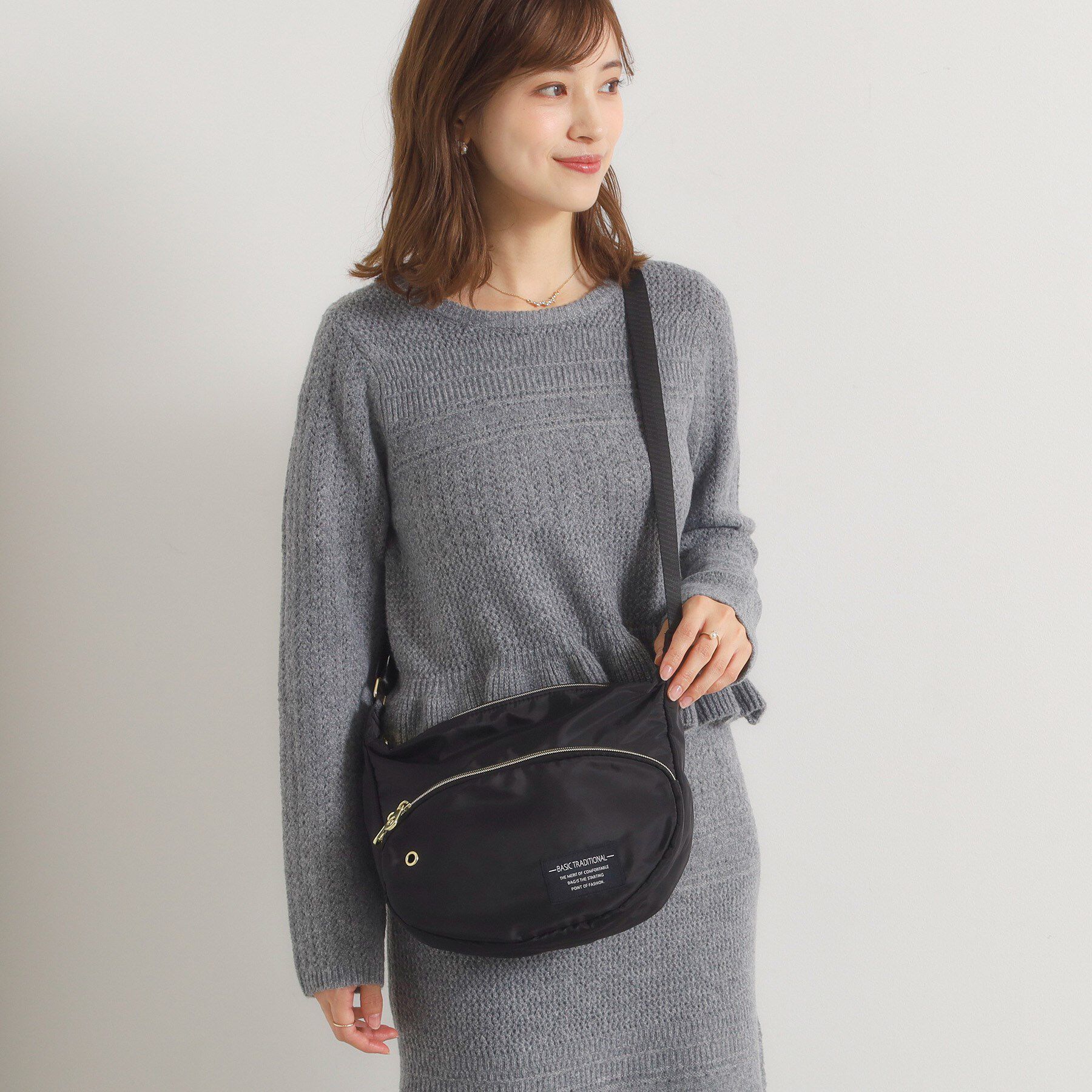 ITS&rsquo;DEMO「【防花粉】高密度ポリ半月ミニショルダー」|ショルダー・メッセンジャー|