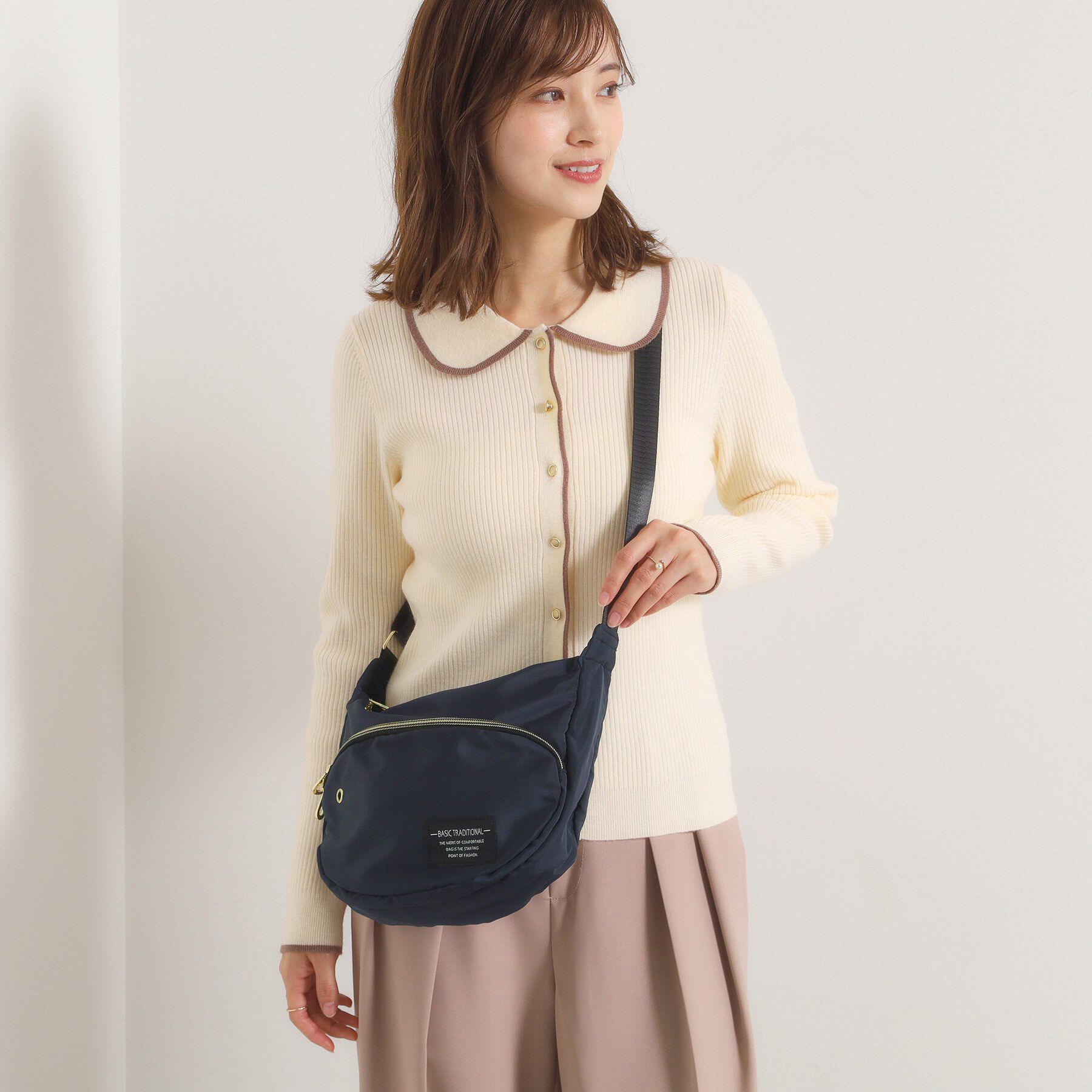 ITS&rsquo;DEMO「【防花粉】高密度ポリ半月ミニショルダー」|ショルダー・メッセンジャー|