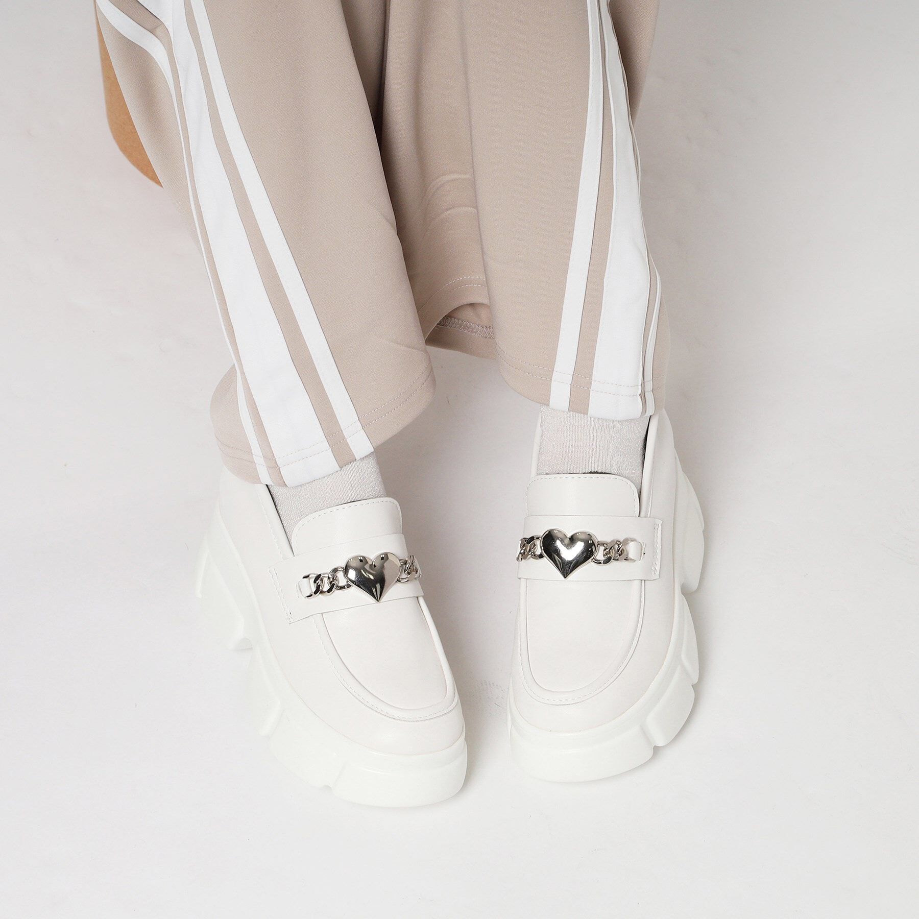 csT&P「厚底ハートチャーム付きローファーパンプス」|パンプス|