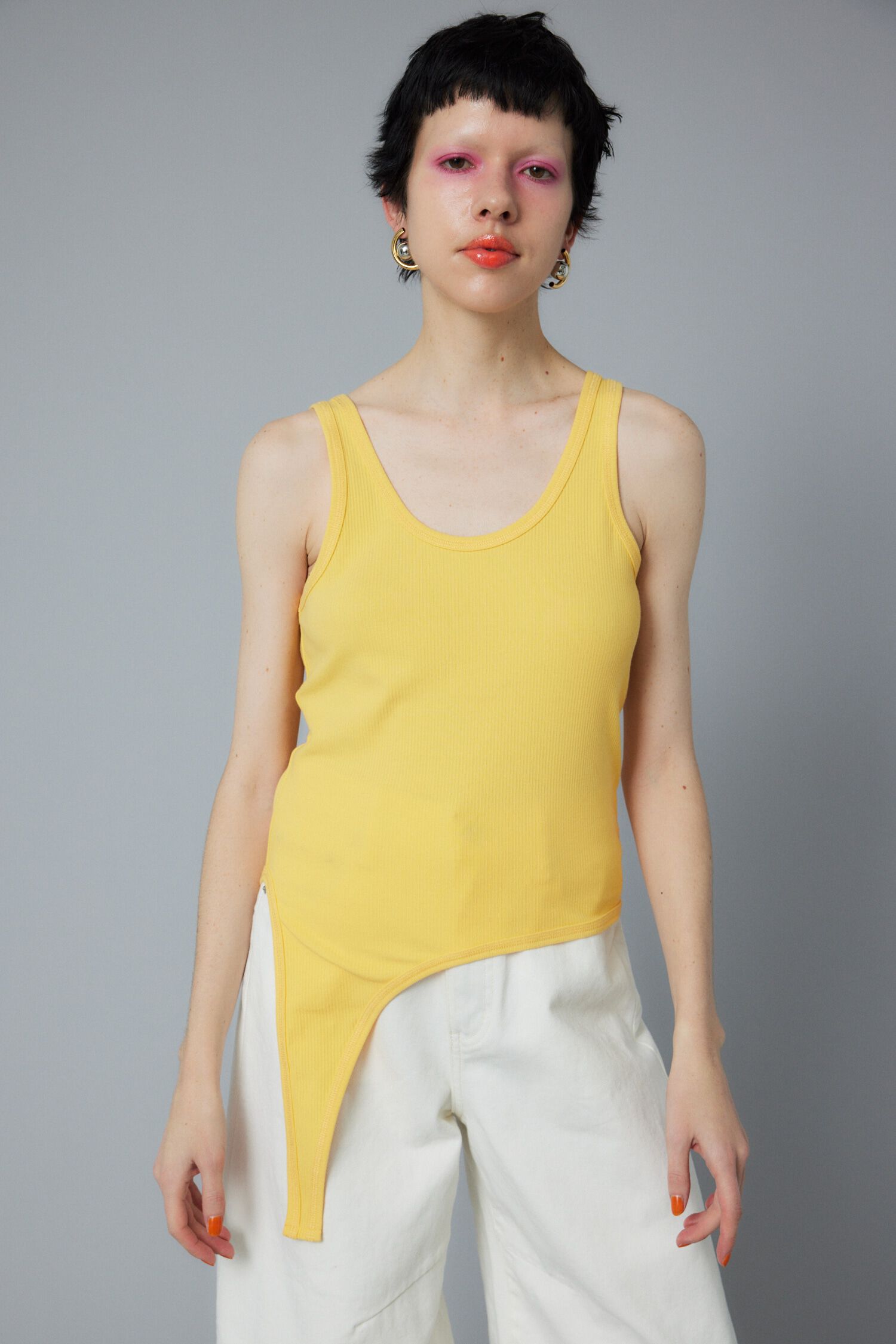 HeRIN.CYE「Sheer asymmetry tank」|タンクトップ|YEL