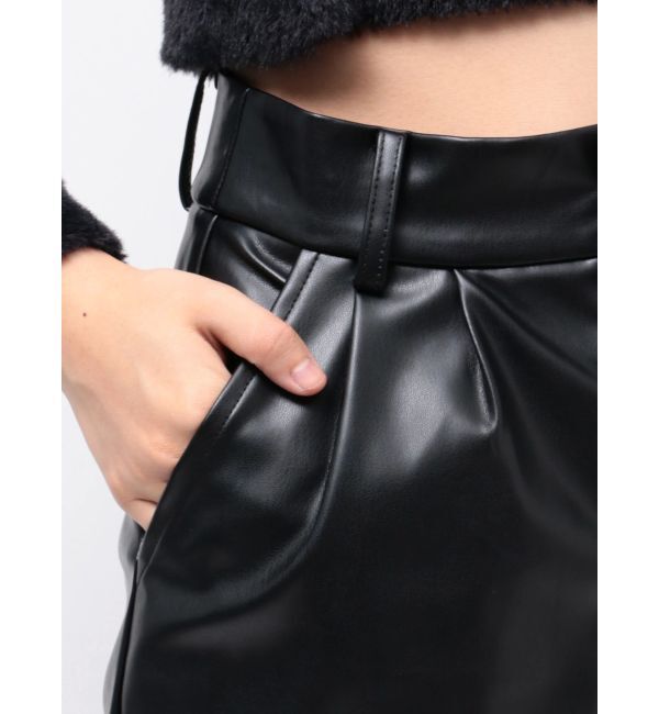 EMODA「フェイクレザーショートパンツ」|キュロット|