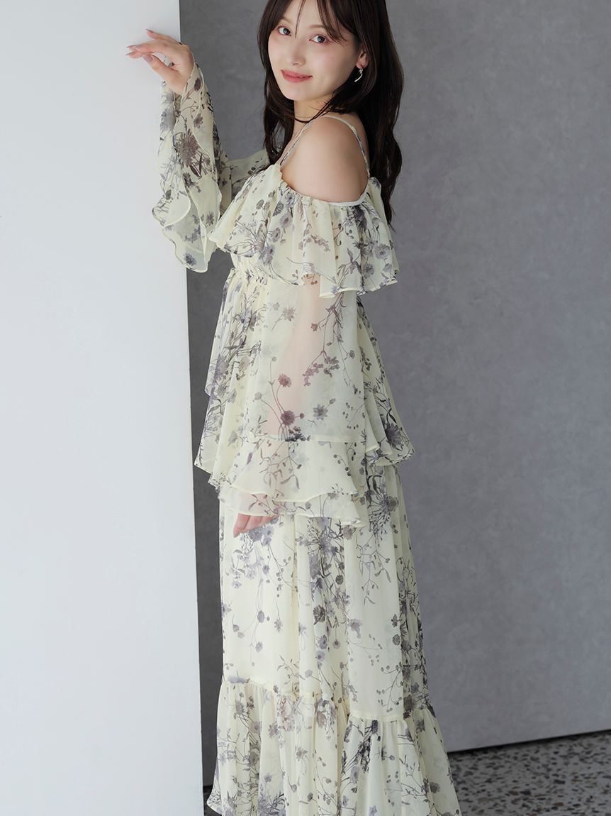 SNIDEL「オフショルフリルワンピース」|ワンピース|