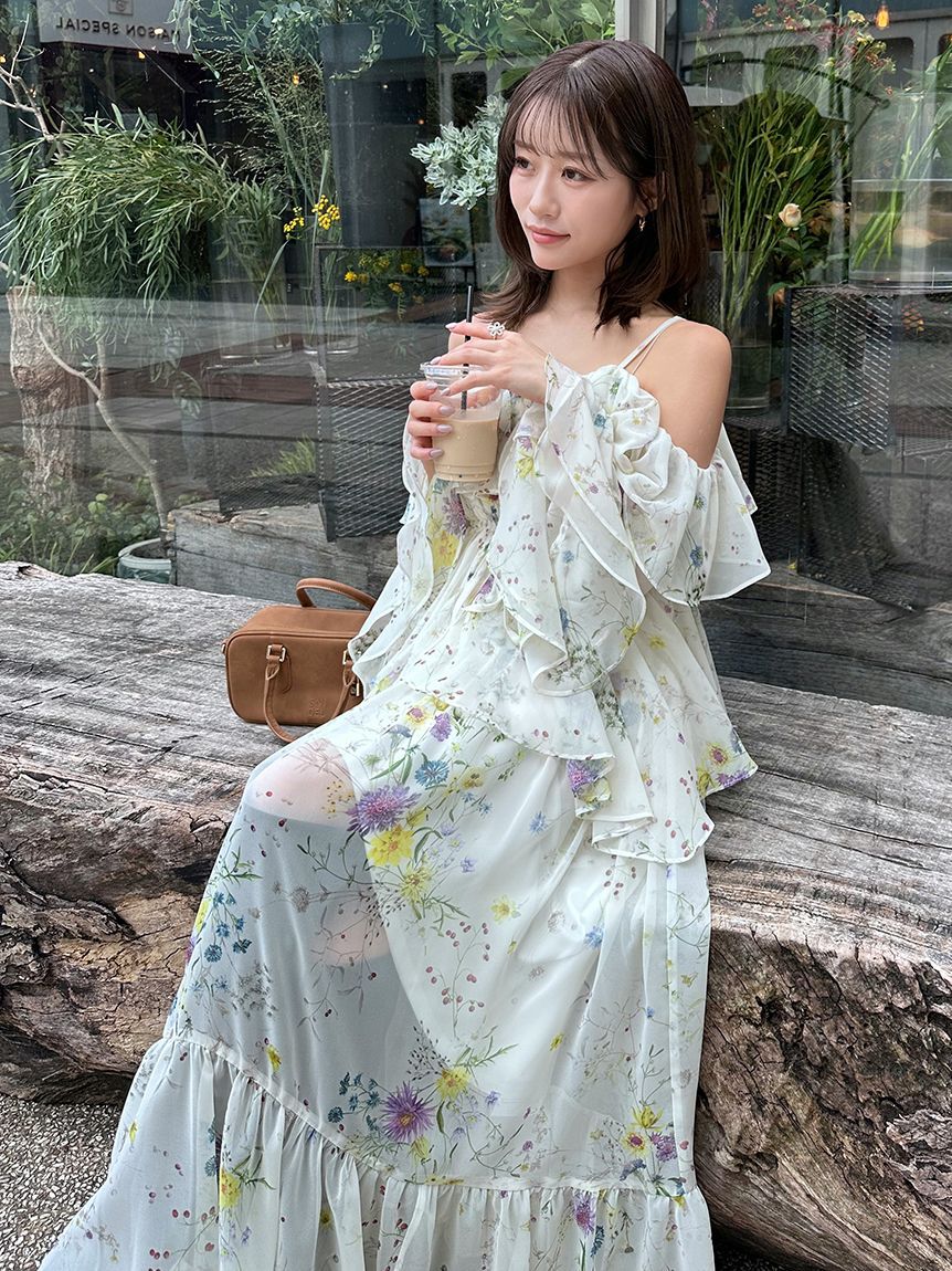 SNIDEL「オフショルフリルワンピース」|ワンピース|