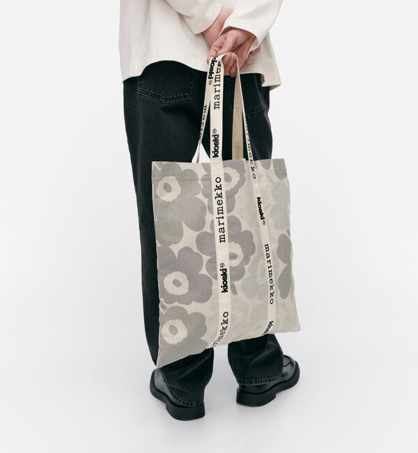 Marimekko「【日本限定】Carrier Midi Unikko ファブリックバッグ」|トートバッグ|