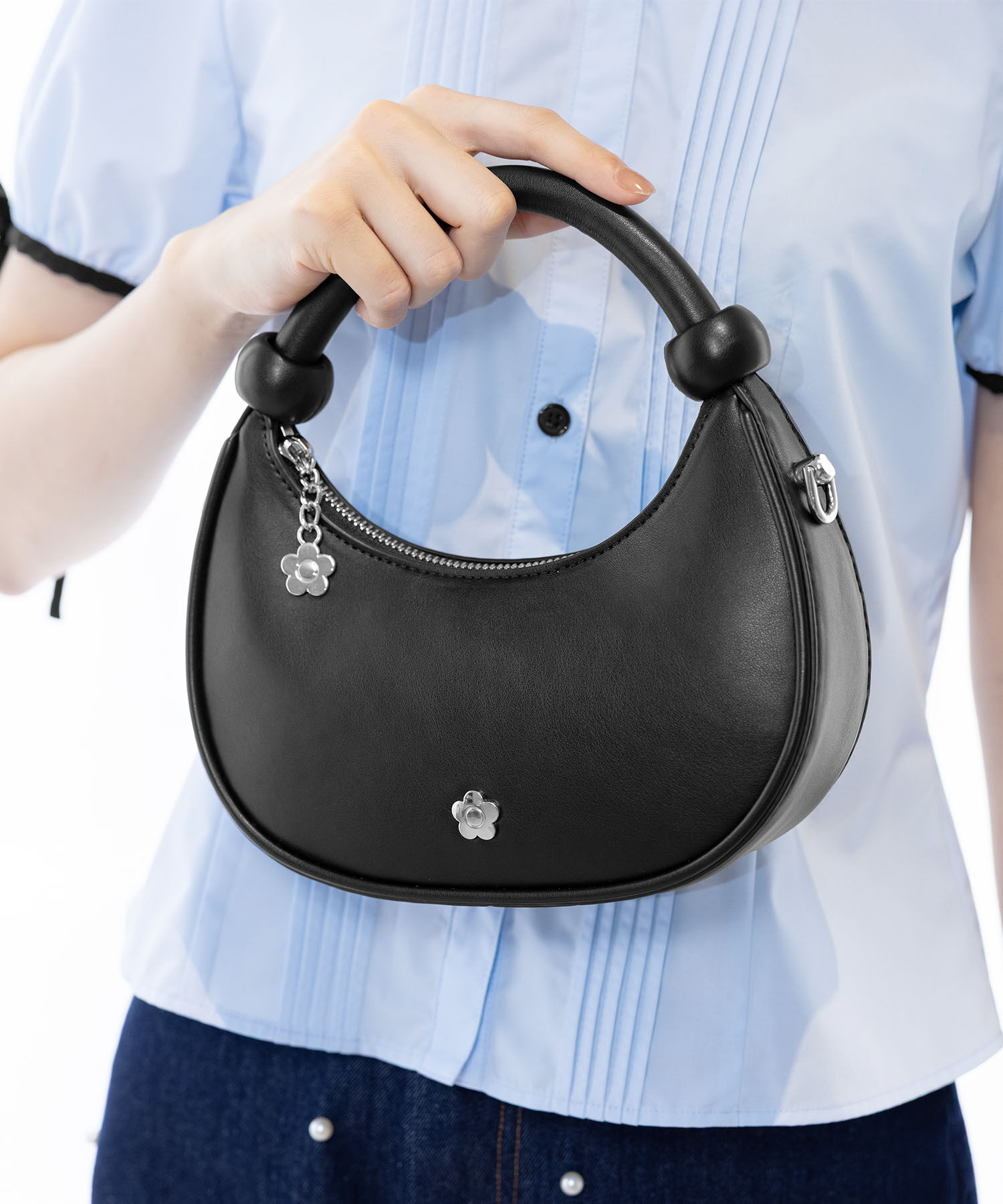 MARY QUANT「ハーフムーンメタルデイジー 2WAYショルダー」|ショルダー・メッセンジャー|