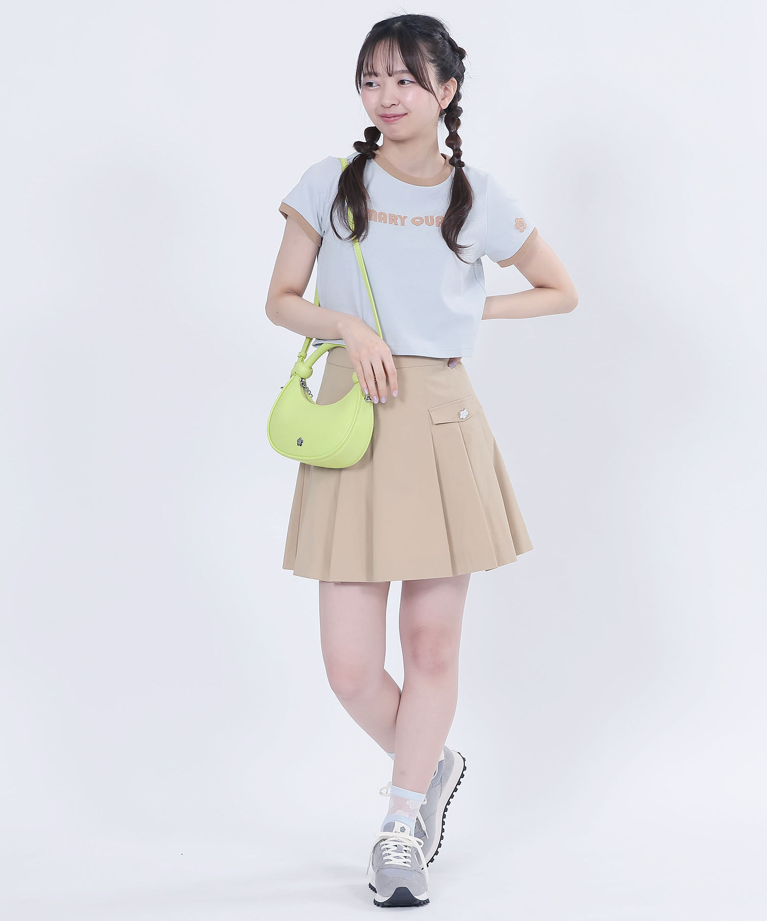 MARY QUANT「ハーフムーンメタルデイジー 2WAYショルダー」|ショルダー・メッセンジャー|