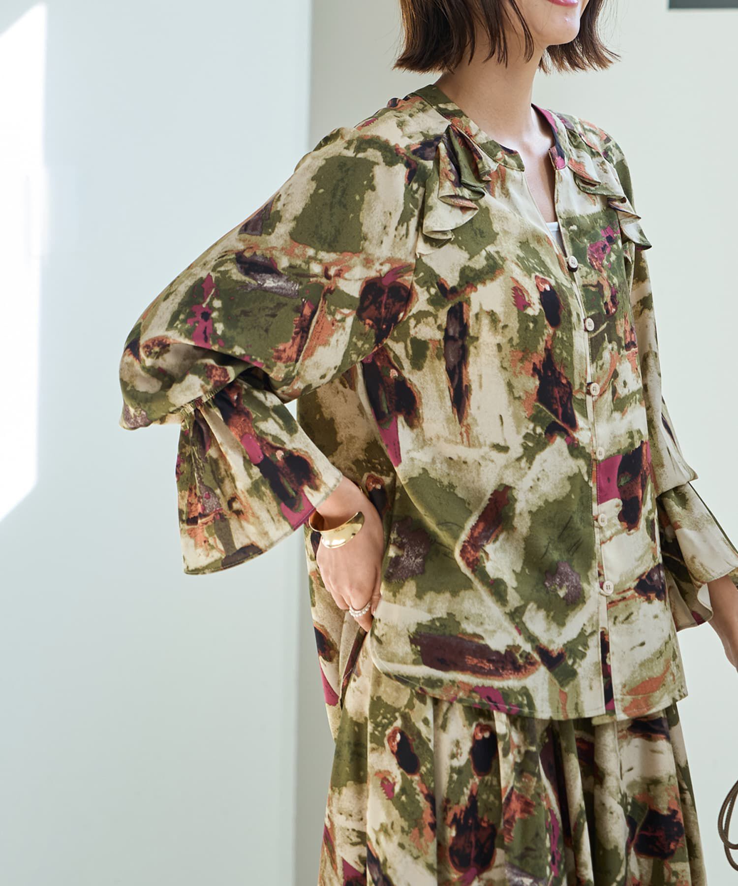 STYLE DELI「アート柄フリルポイントブラウス」|シャツ・ブラウス|