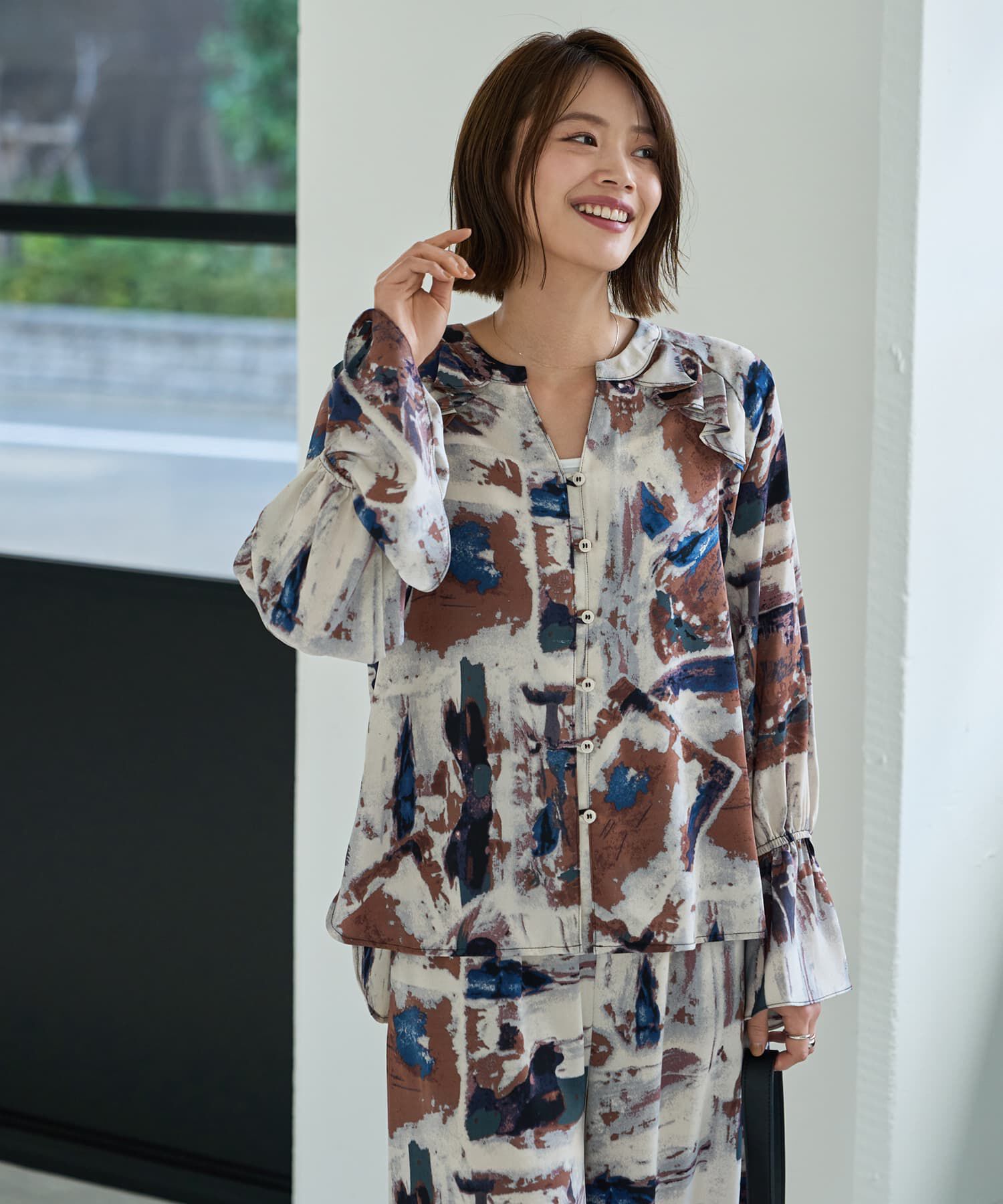 STYLE DELI「アート柄フリルポイントブラウス」|シャツ・ブラウス|