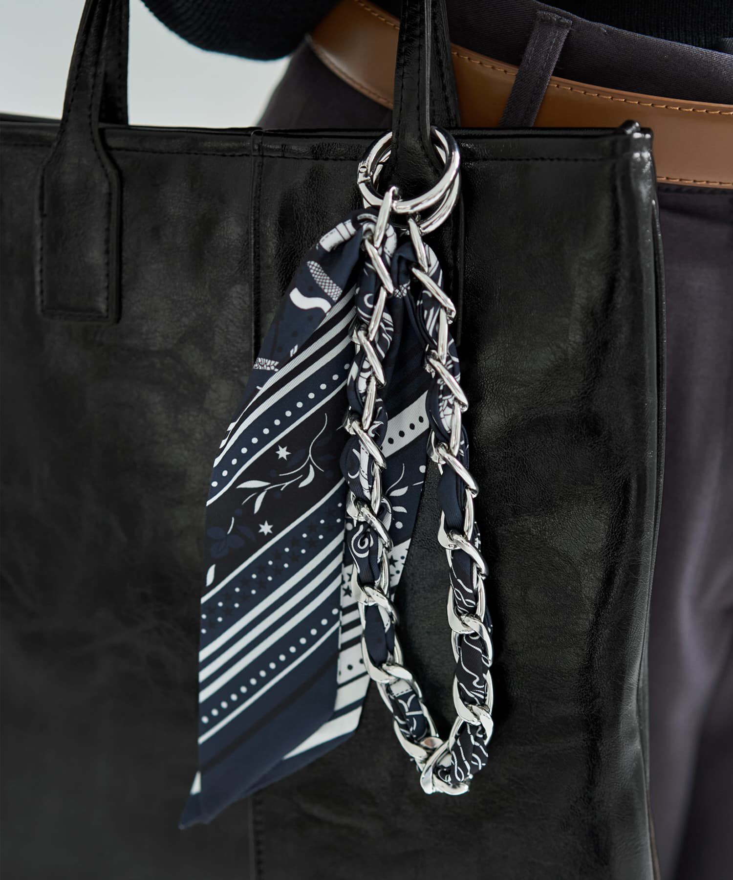 STYLE DELI「スカーフチェーンWリングチャーム」|チャーム・キーホルダー|ネイビー