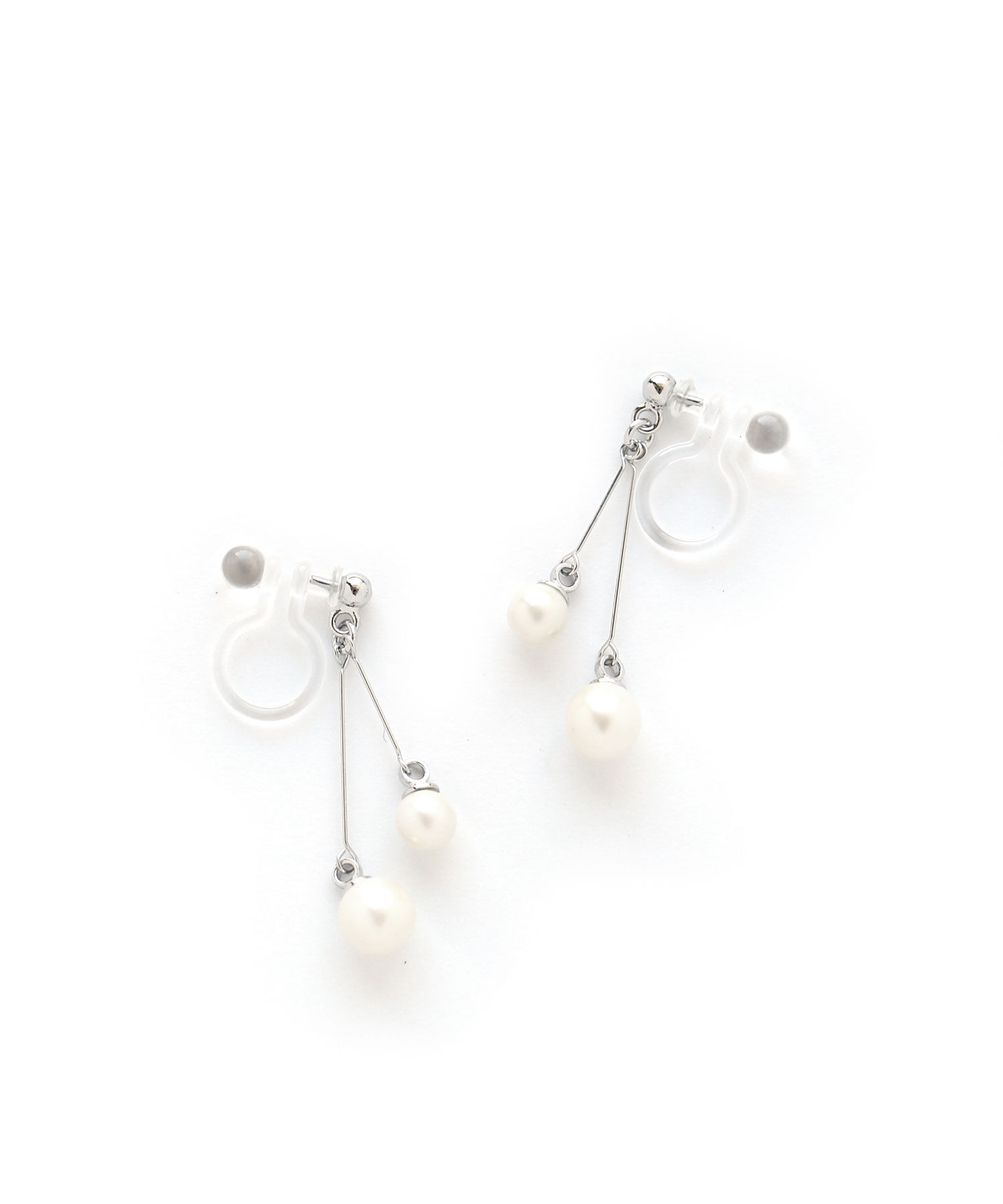 colleca la「ノンホール・小粒パールの樹脂イヤリング」|イヤリング|